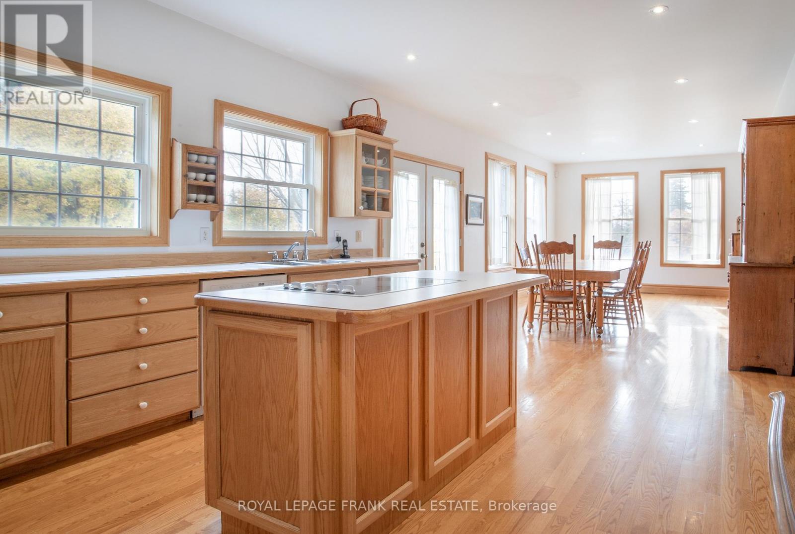 556 Hwy 7a Highway, Kawartha Lakes (Manvers), Ontario  L0A 1A0 - Photo 24 - X12480395