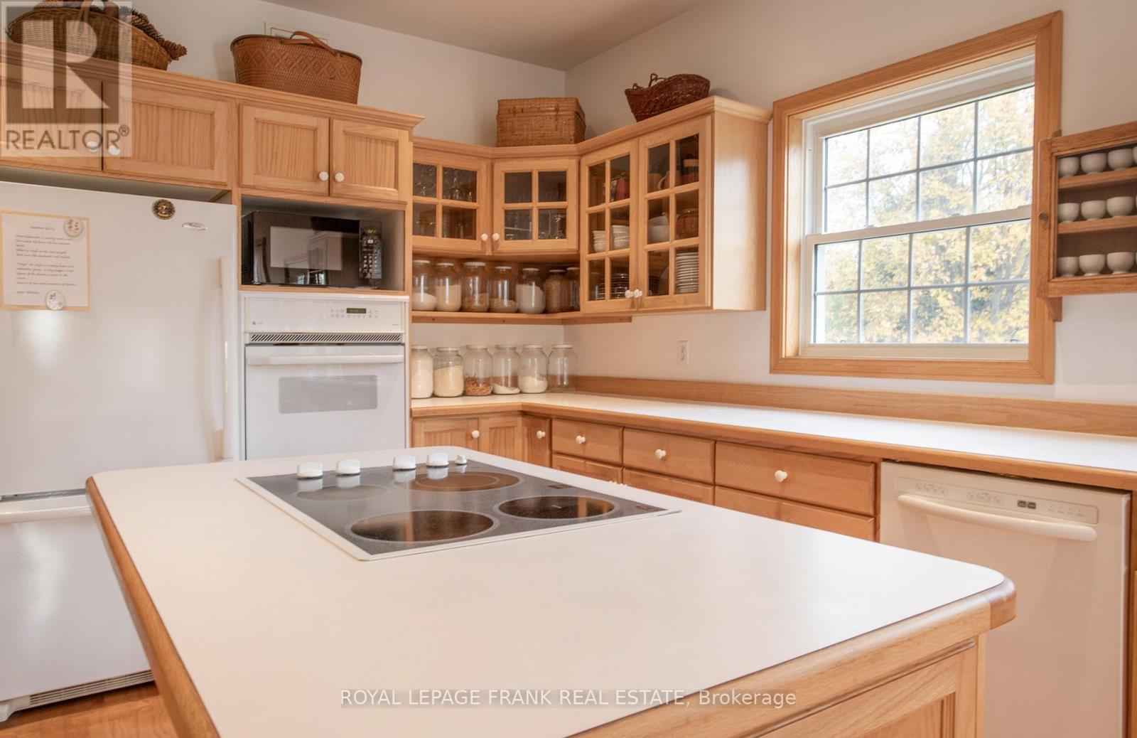 556 Hwy 7a Highway, Kawartha Lakes (Manvers), Ontario  L0A 1A0 - Photo 27 - X12480395