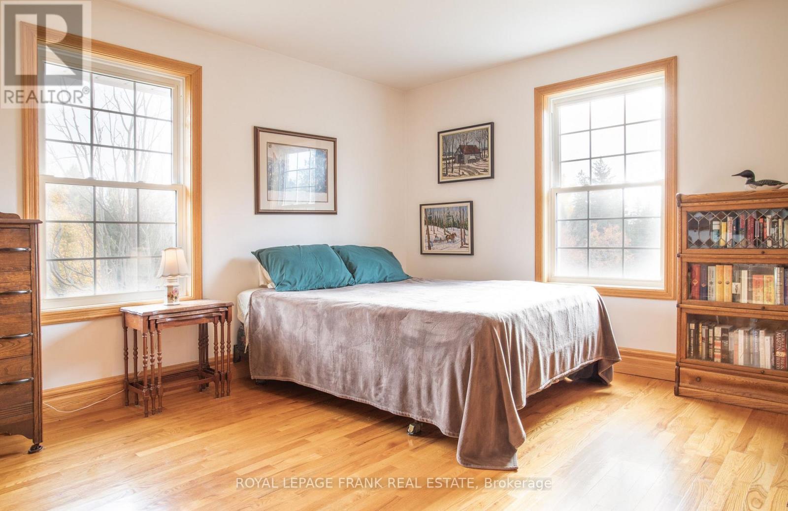 556 Hwy 7a Highway, Kawartha Lakes (Manvers), Ontario  L0A 1A0 - Photo 33 - X12480395