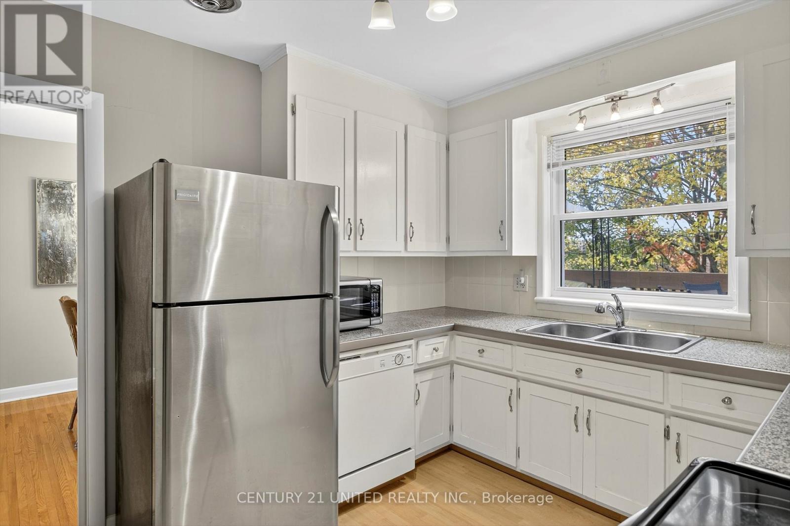 715 Stannor Drive, Peterborough (Town Ward 3), Ontario  K9J 4S9 - Photo 12 - X12480474