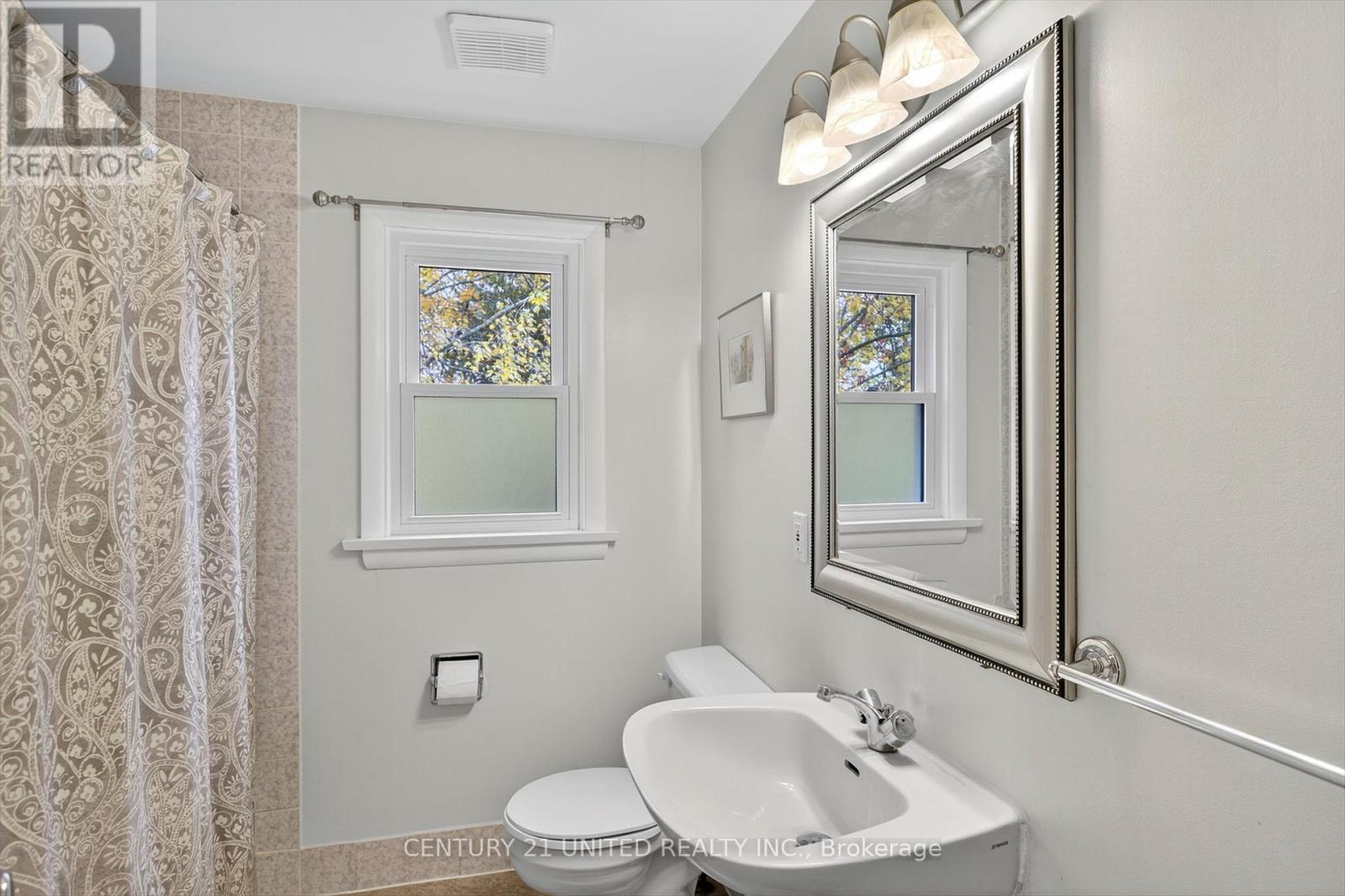 715 Stannor Drive, Peterborough (Town Ward 3), Ontario  K9J 4S9 - Photo 17 - X12480474