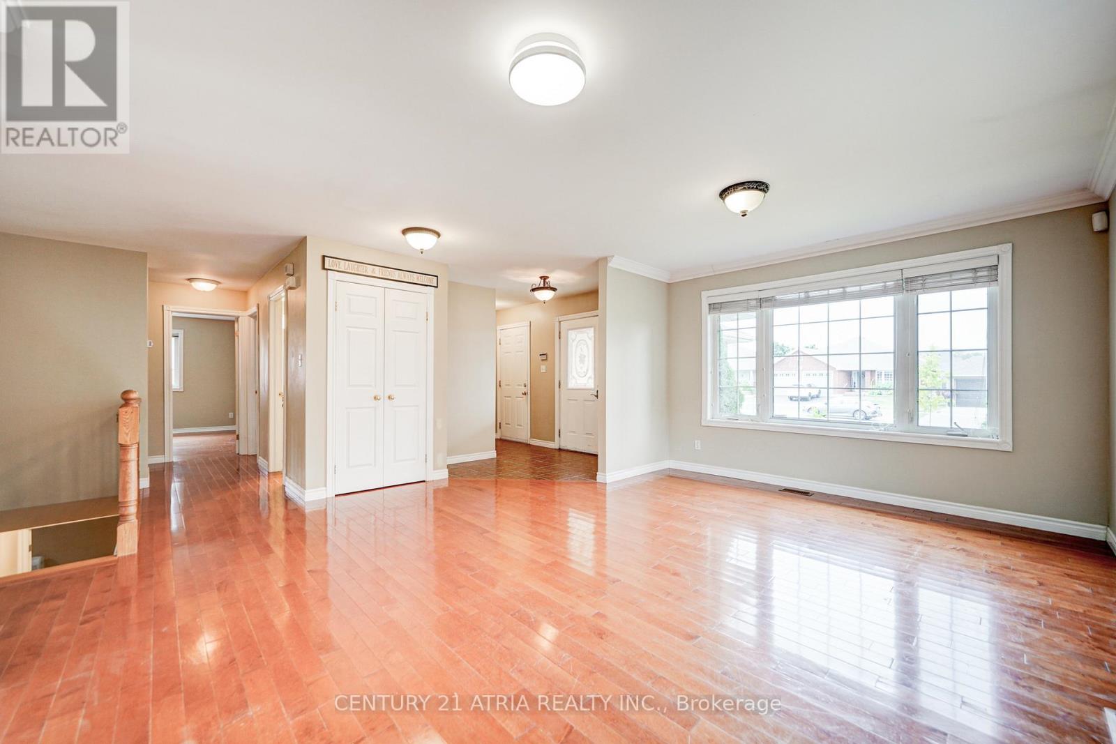 1654 Ravenwood Drive, Peterborough (Monaghan Ward 2), Ontario  K9K 2R1 - Photo 5 - X12480388