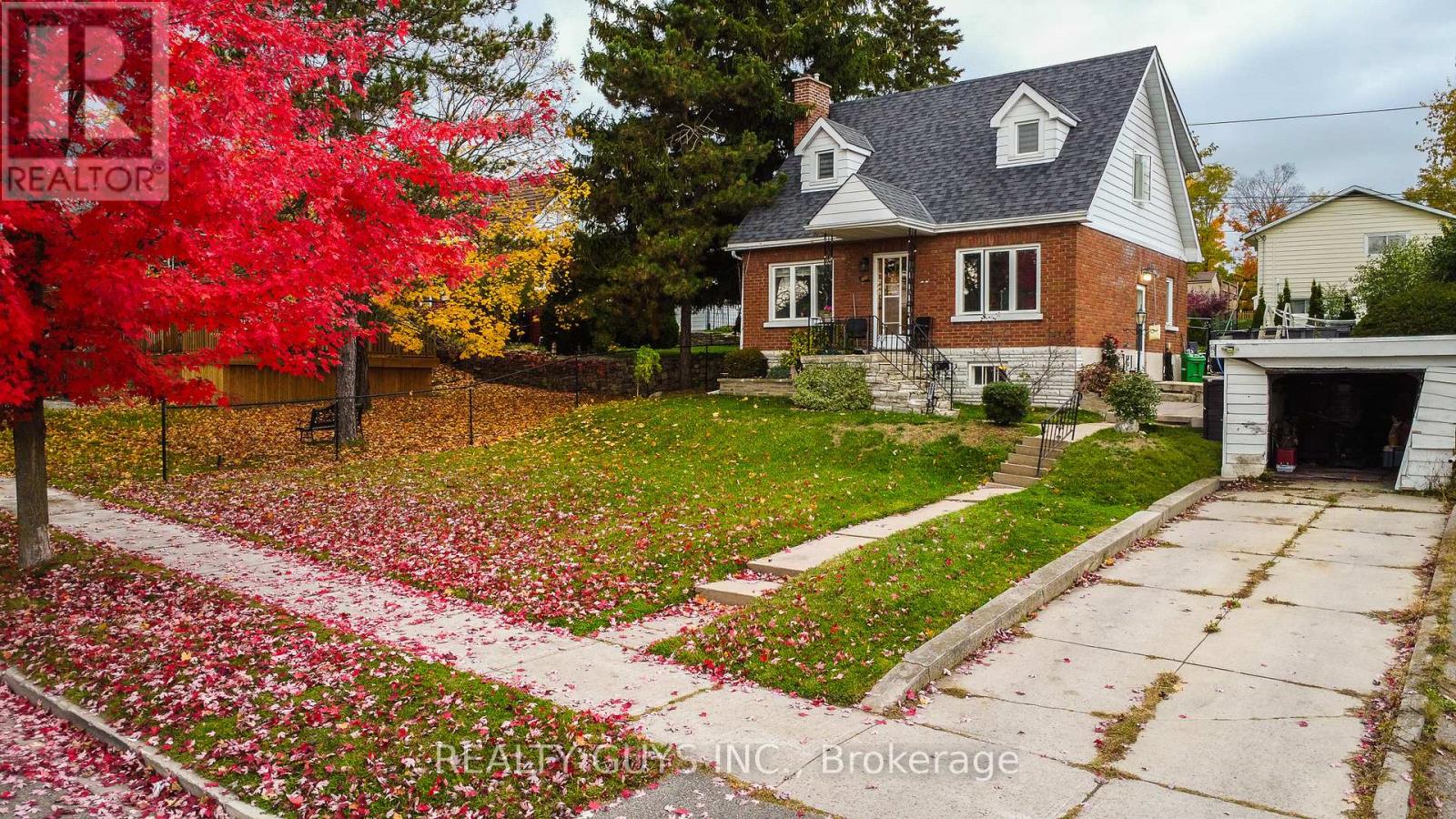 502 Wellington Street, Peterborough (Northcrest Ward 5), Ontario  K9H 5C5 - Photo 1 - X12480670