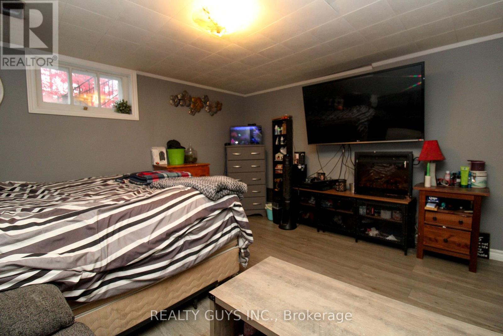 502 Wellington Street, Peterborough (Northcrest Ward 5), Ontario  K9H 5C5 - Photo 37 - X12480670