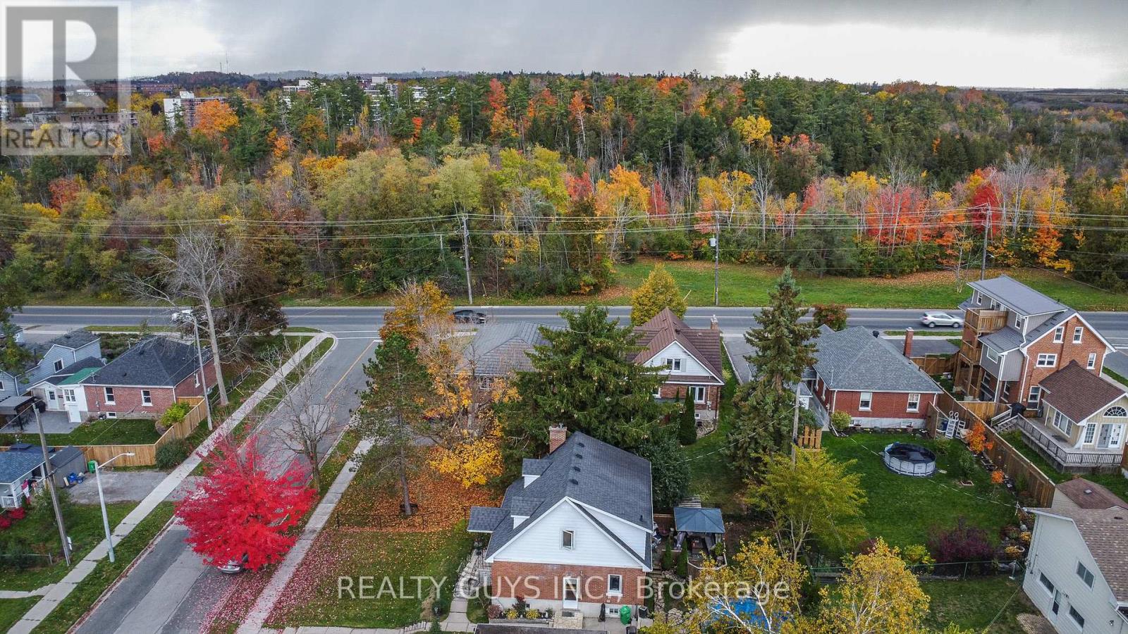 502 Wellington Street, Peterborough (Northcrest Ward 5), Ontario  K9H 5C5 - Photo 8 - X12480670