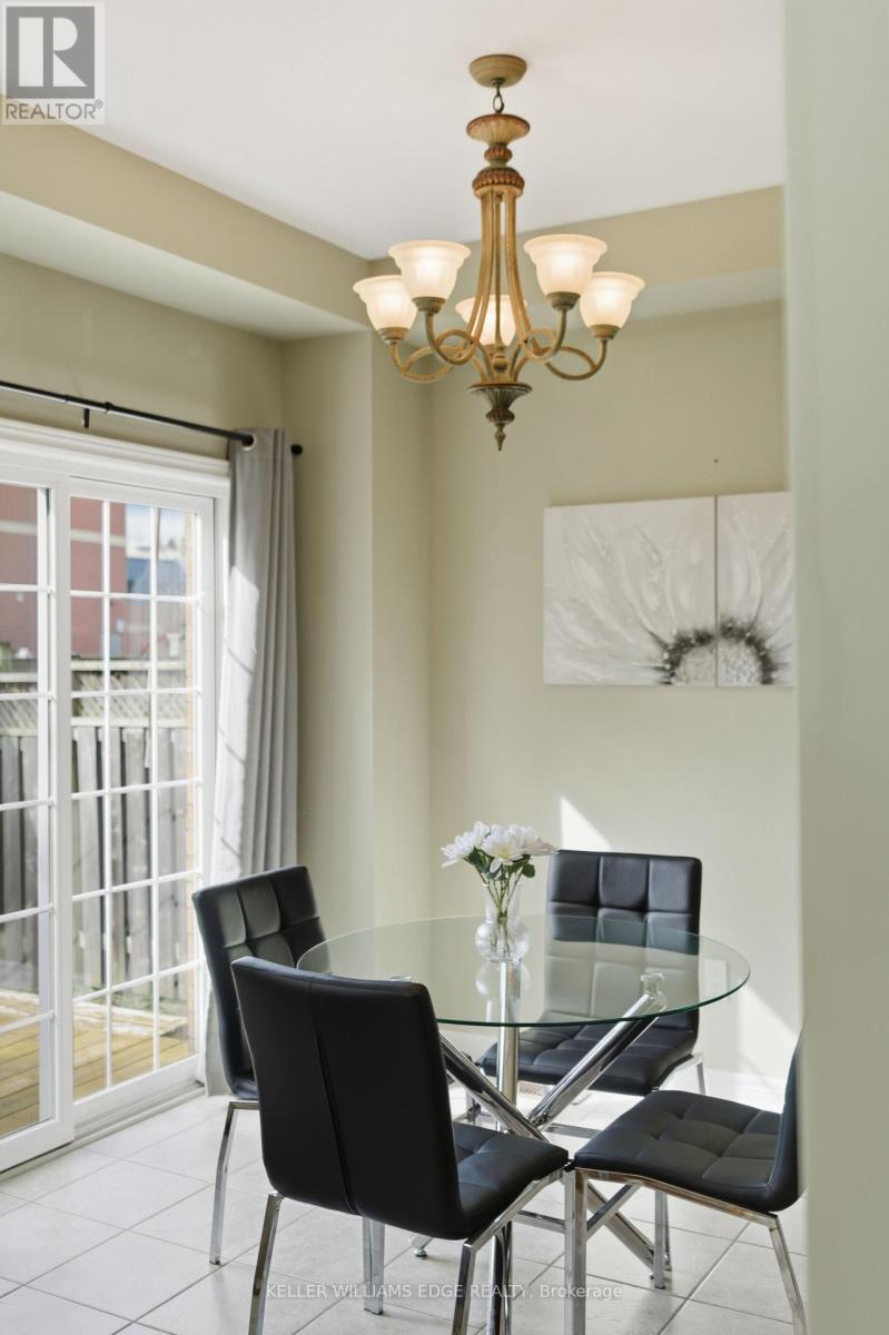 62 Browview Drive, Hamilton (Waterdown), Ontario  L1B 1L9 - Photo 11 - X12480502