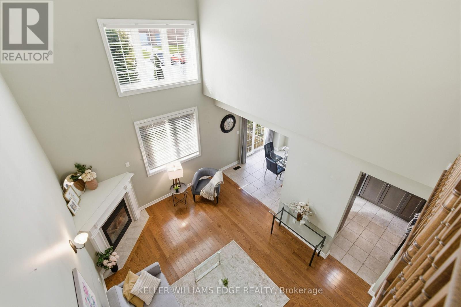 62 Browview Drive, Hamilton (Waterdown), Ontario  L1B 1L9 - Photo 4 - X12480502