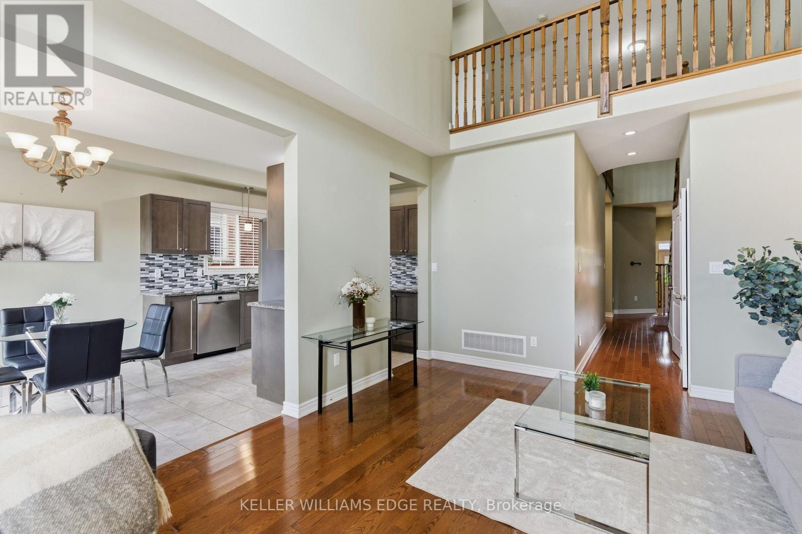 62 Browview Drive, Hamilton (Waterdown), Ontario  L1B 1L9 - Photo 9 - X12480502