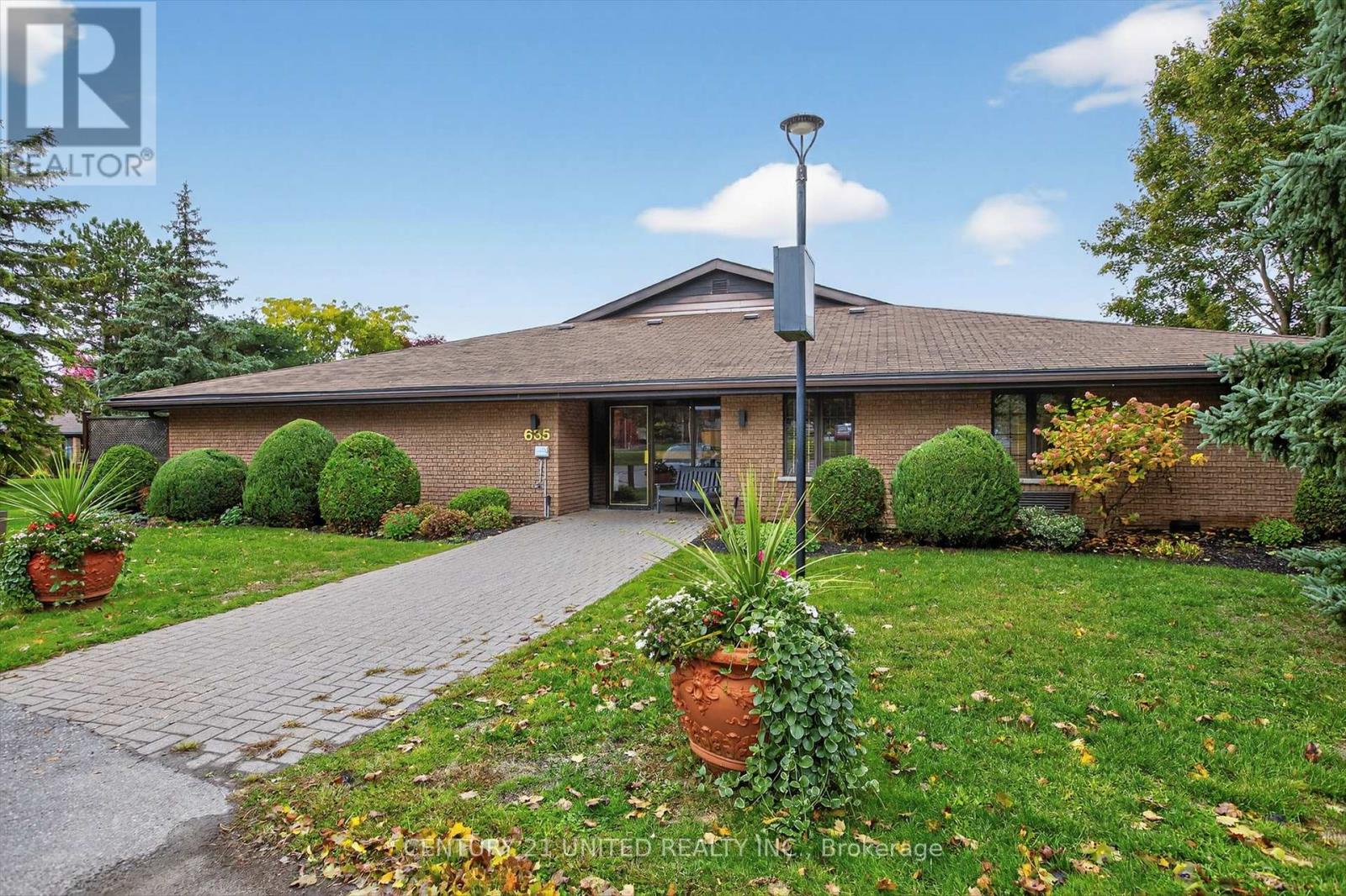 8 - 635 Whitaker Street, Peterborough (Ashburnham Ward 4), Ontario  K9H 7L5 - Photo 2 - X12480942