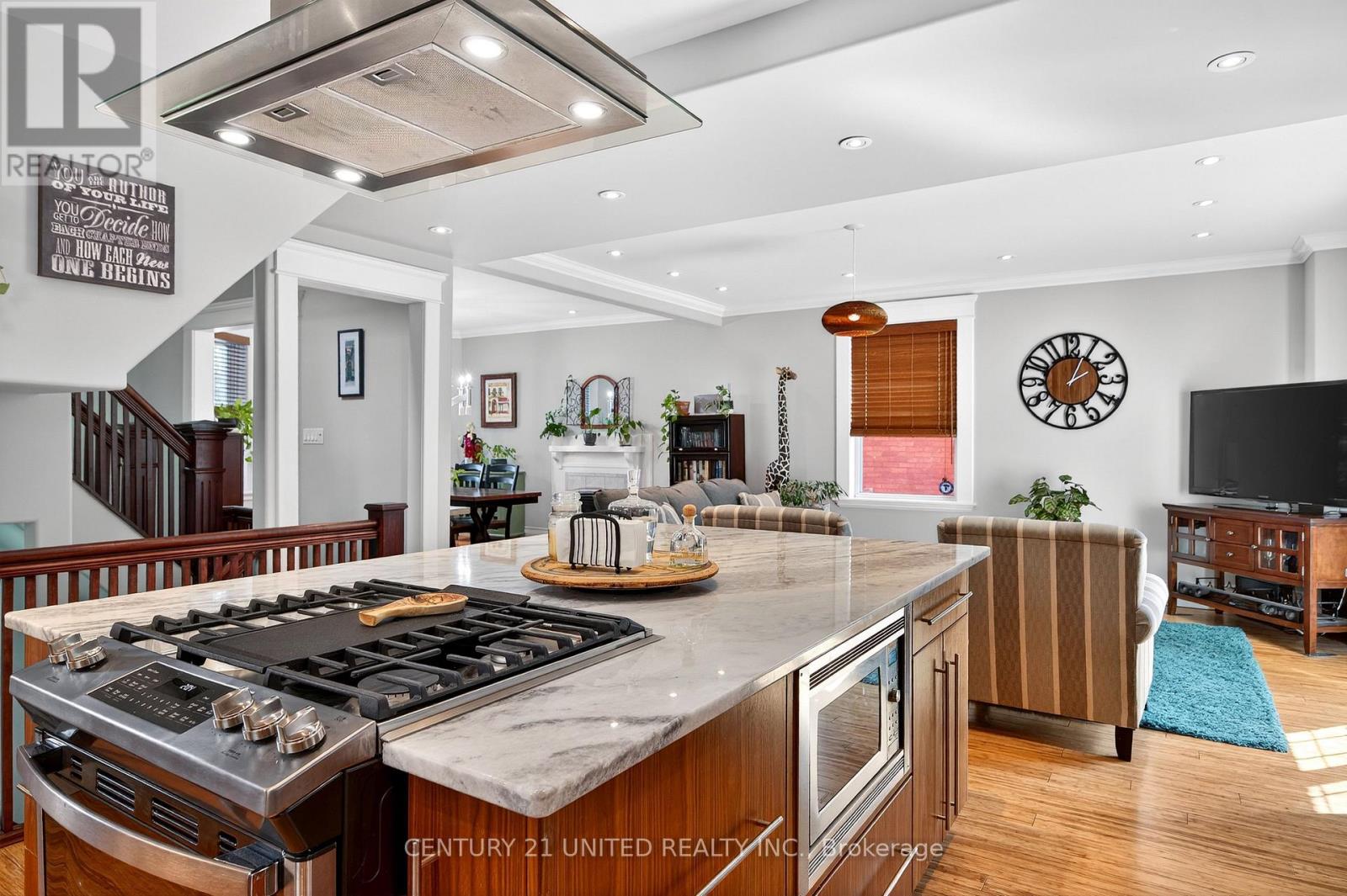 317 Margaret Avenue, Peterborough (Town Ward 3), Ontario  K9J 5H1 - Photo 10 - X12481045