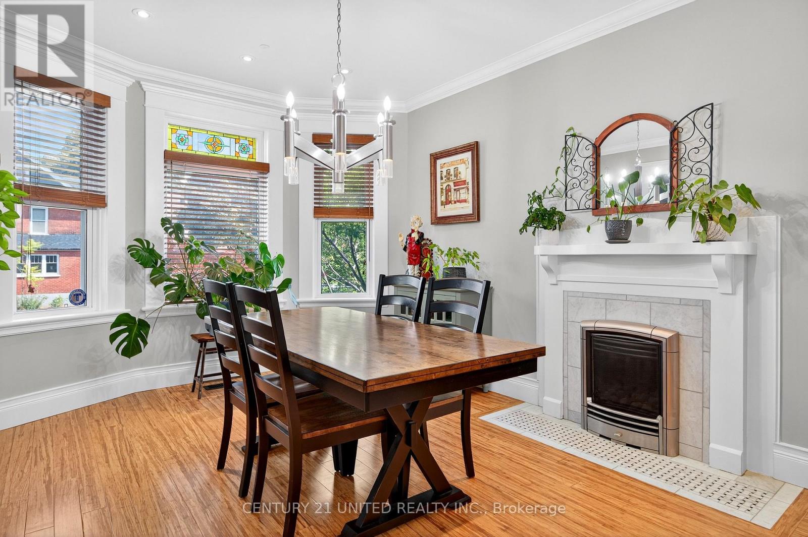 317 Margaret Avenue, Peterborough (Town Ward 3), Ontario  K9J 5H1 - Photo 11 - X12481045