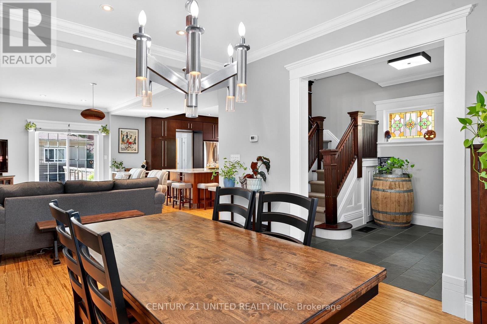 317 Margaret Avenue, Peterborough (Town Ward 3), Ontario  K9J 5H1 - Photo 12 - X12481045