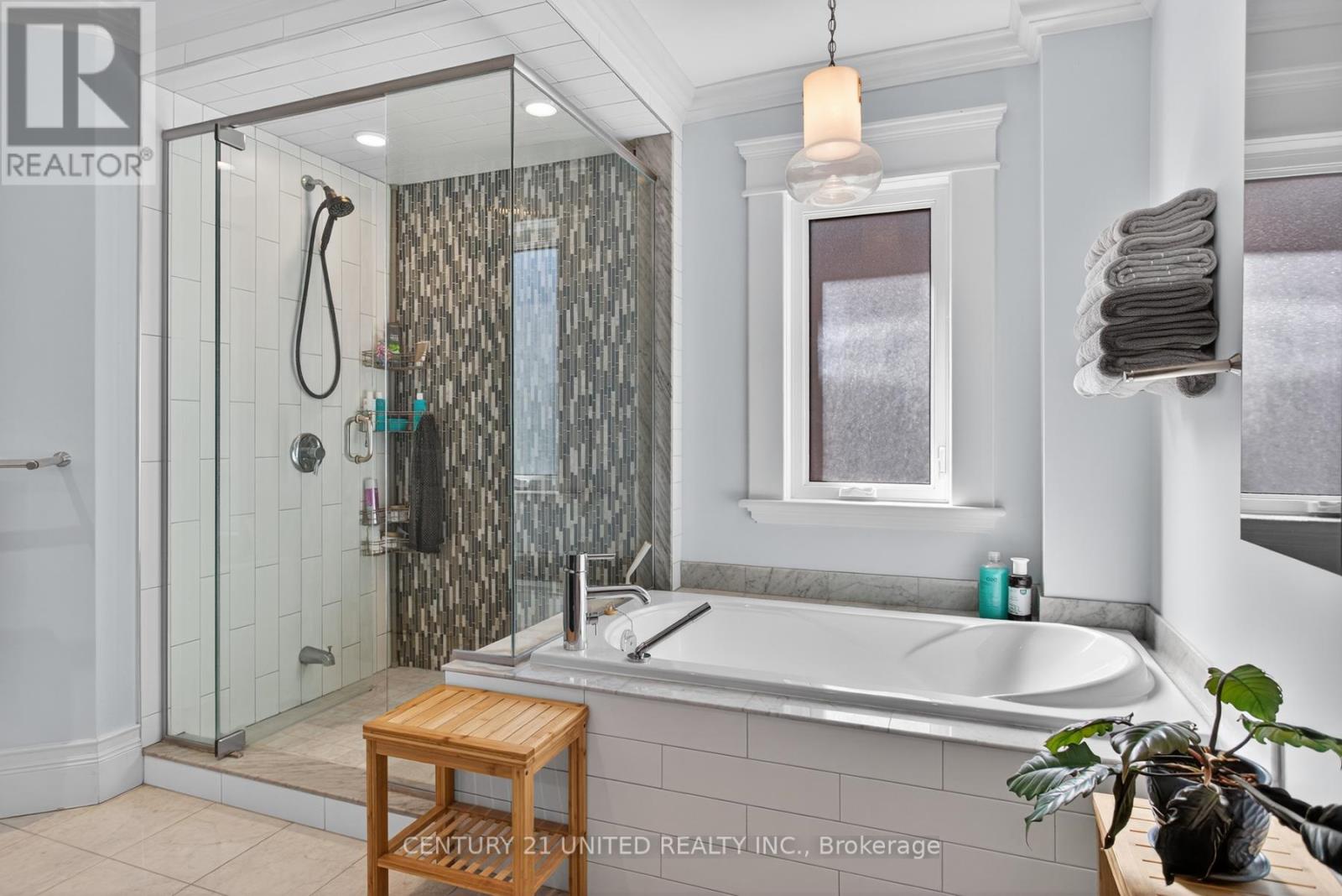 317 Margaret Avenue, Peterborough (Town Ward 3), Ontario  K9J 5H1 - Photo 23 - X12481045