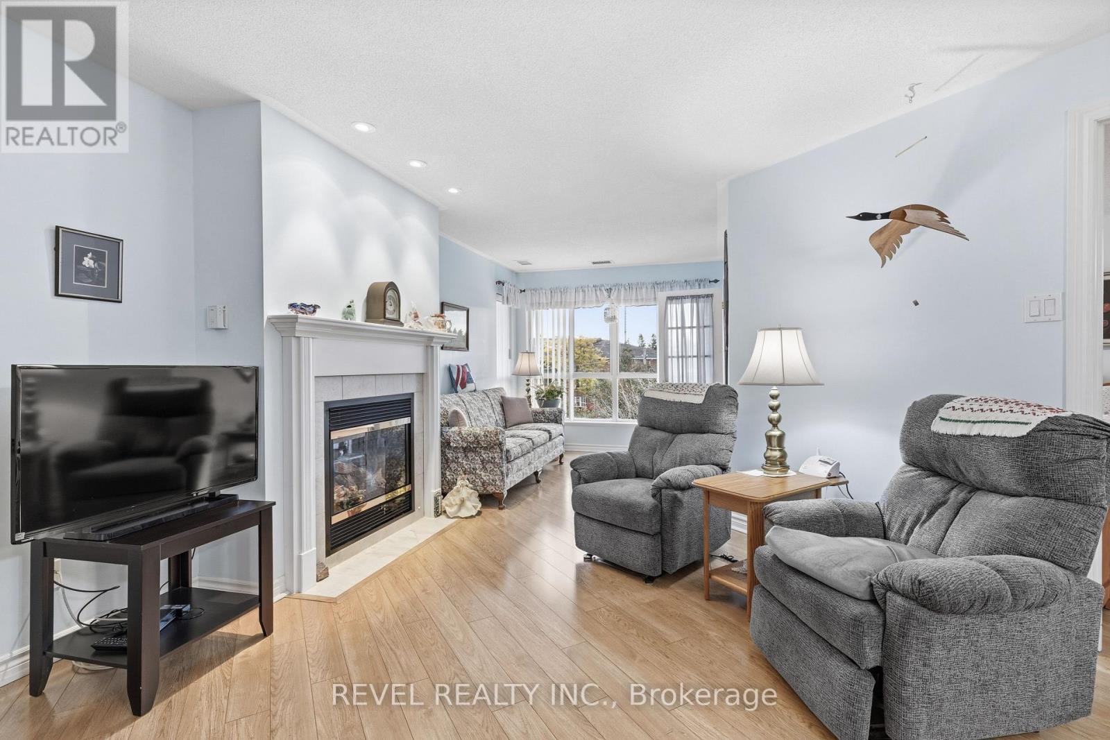 306 - 3 Heritage Way, Kawartha Lakes (Lindsay), Ontario  K9V 5Z1 - Photo 10 - X12481202