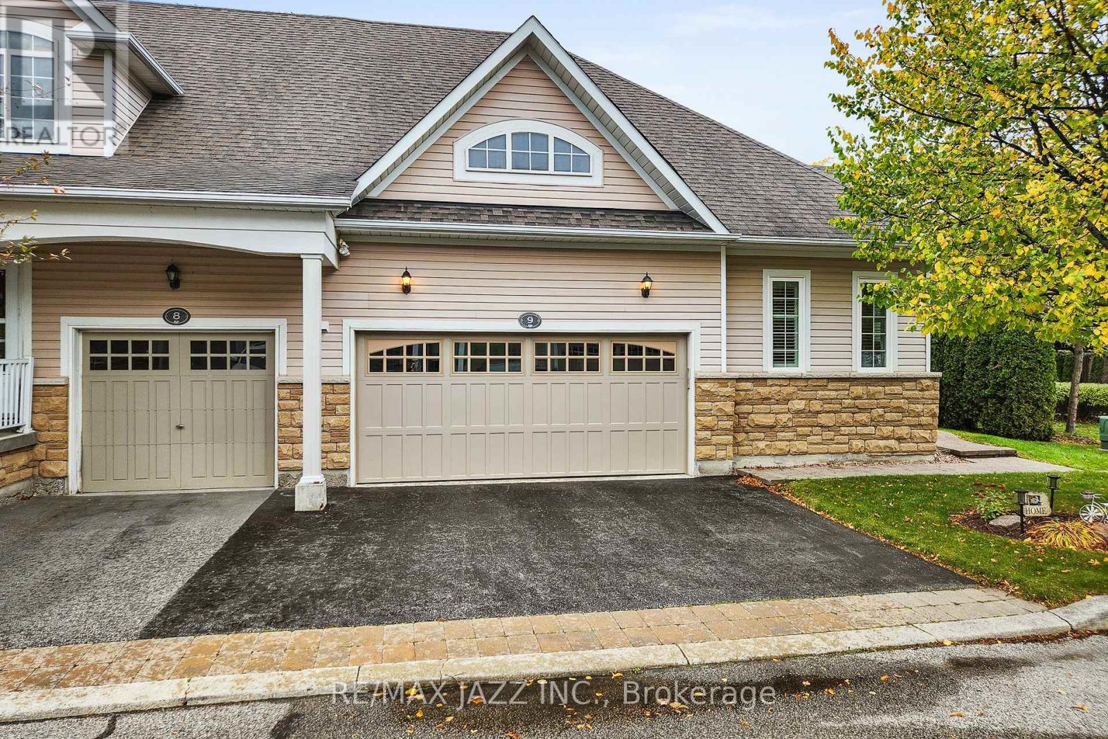 9 - 350 Lakebreeze Drive, Clarington (Newcastle), Ontario  L1B 0A2 - Photo 1 - E12481296