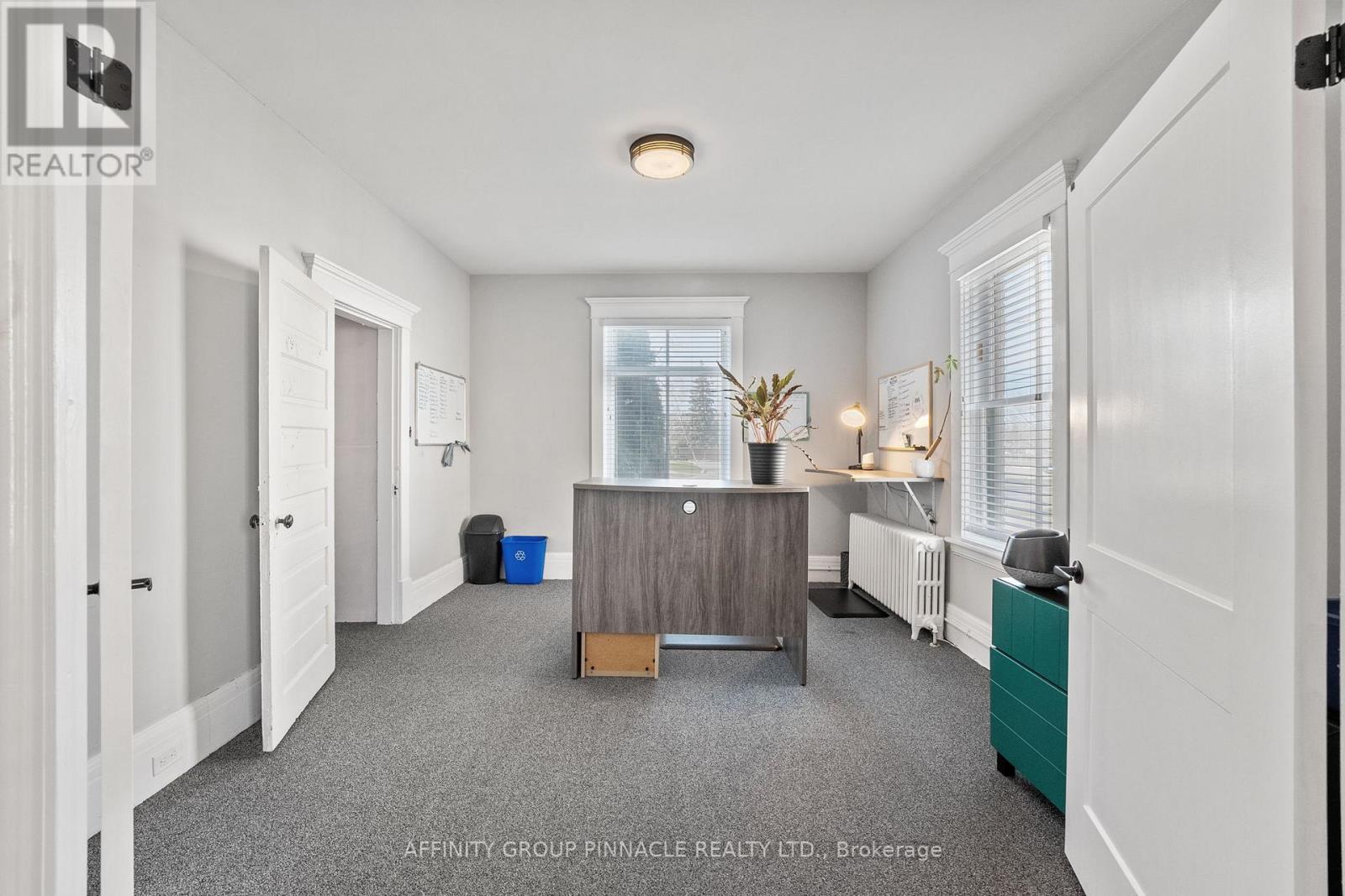 255 Kent Street W, Kawartha Lakes (Lindsay), Ontario  K9V 2Z4 - Photo 15 - X12481284