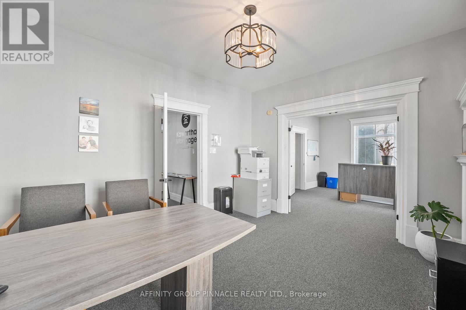 255 Kent Street W, Kawartha Lakes (Lindsay), Ontario  K9V 2Z4 - Photo 18 - X12481284