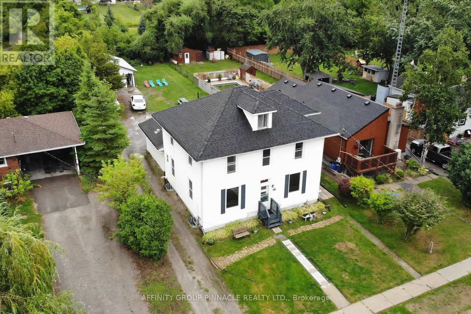 44 St Patrick Street, Kawartha Lakes (Lindsay), Ontario  K9V 1R3 - Photo 11 - X12481333