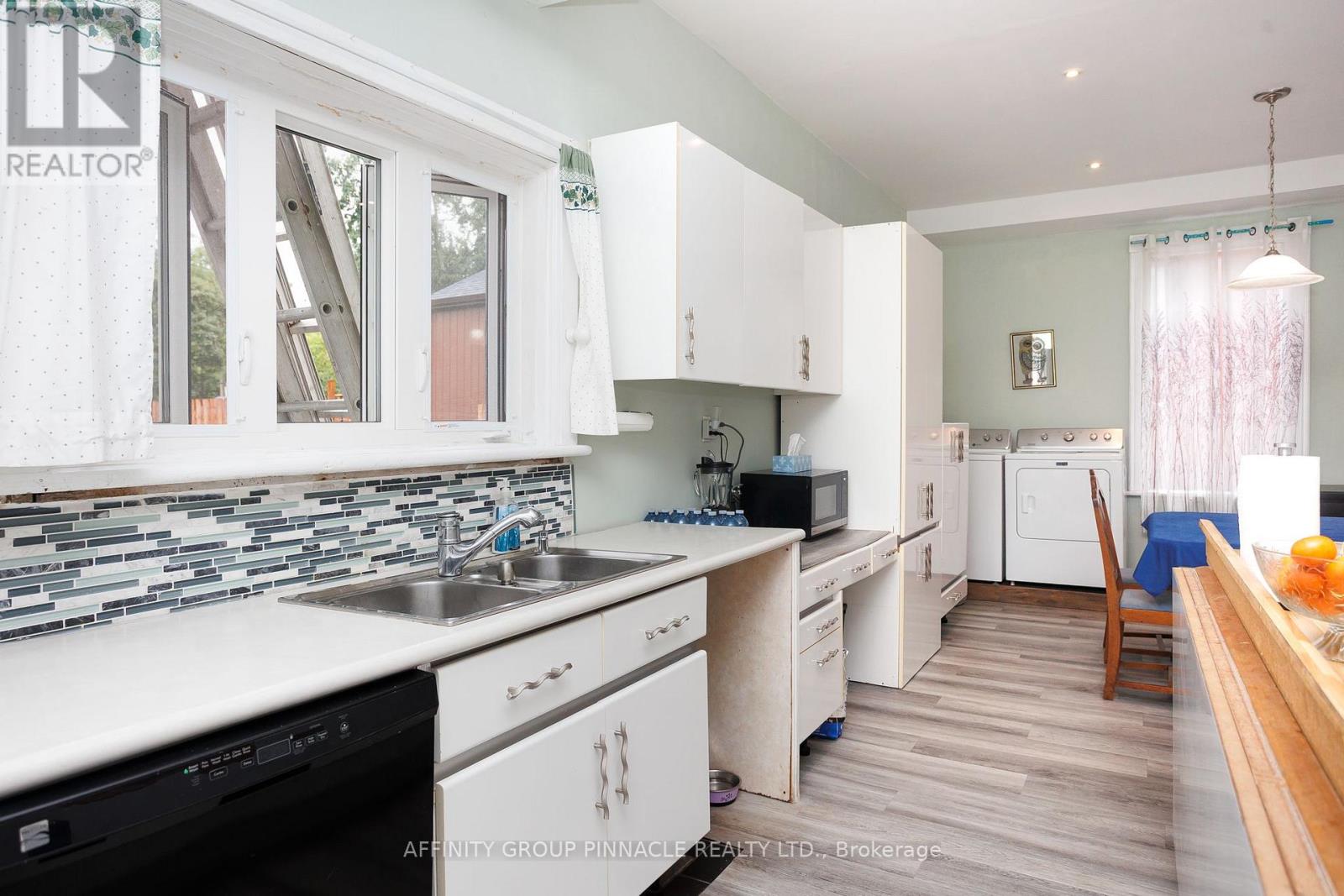 44 St Patrick Street, Kawartha Lakes (Lindsay), Ontario  K9V 1R3 - Photo 17 - X12481333