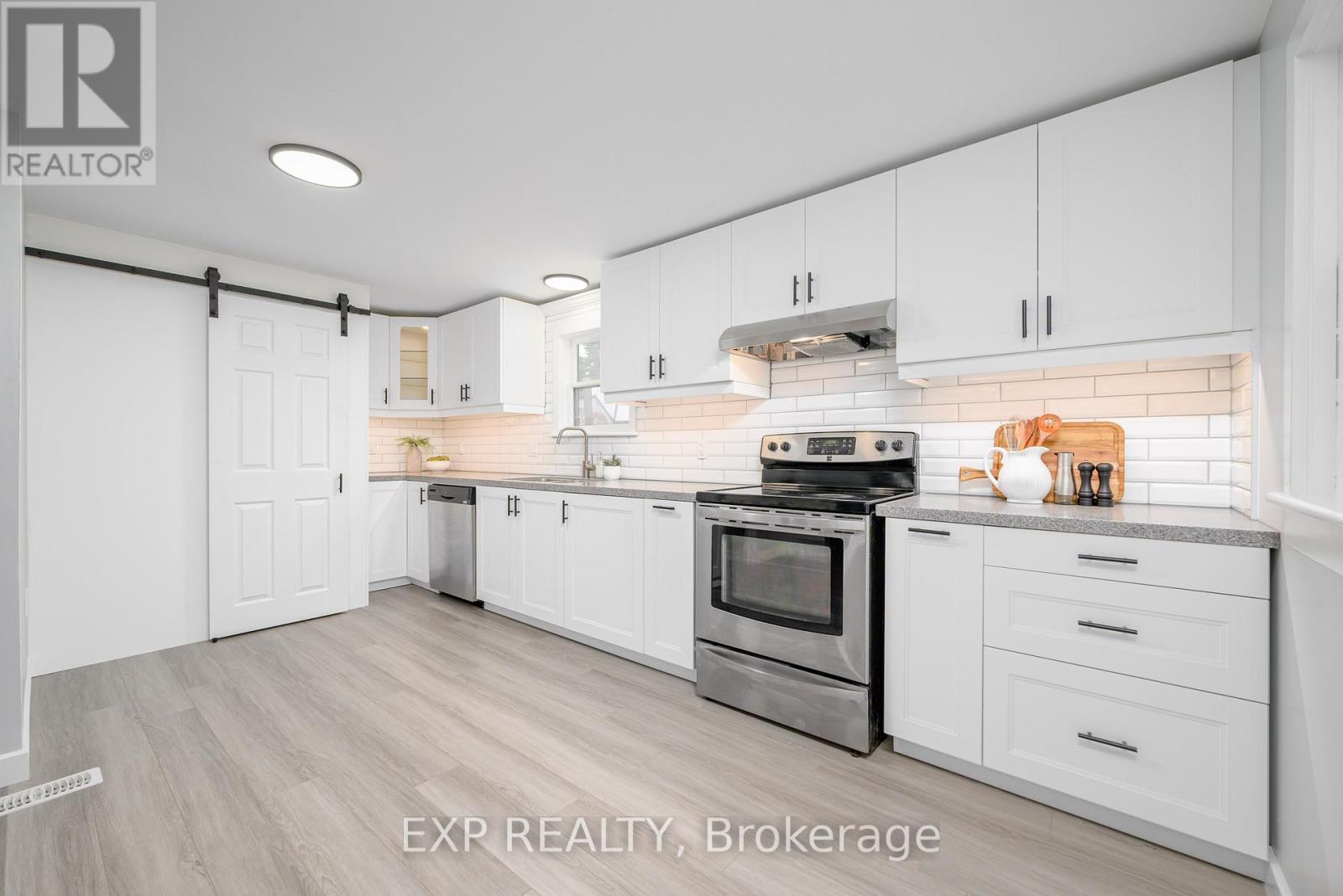 46 Young Street, Hastings Highlands (Monteagle Ward), Ontario  K0L 2S0 - Photo 13 - X12481420