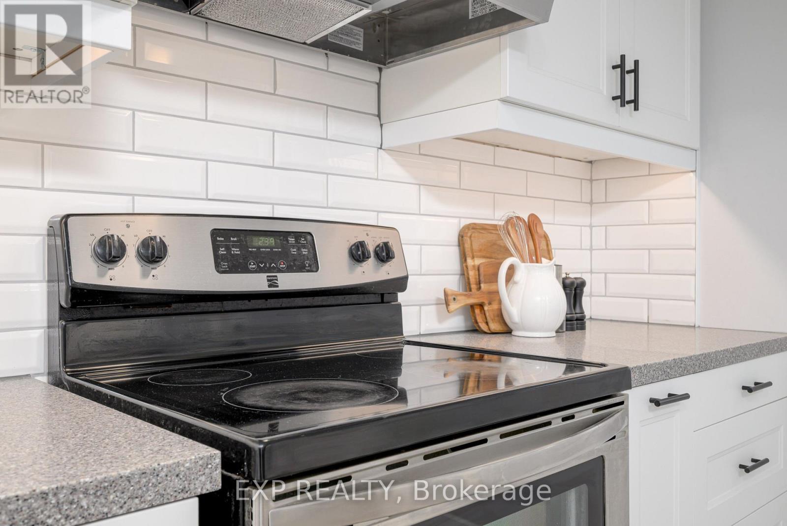 46 Young Street, Hastings Highlands (Monteagle Ward), Ontario  K0L 2S0 - Photo 14 - X12481420