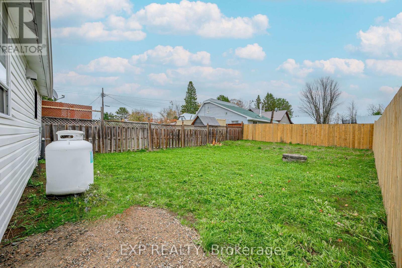 46 Young Street, Hastings Highlands (Monteagle Ward), Ontario  K0L 2S0 - Photo 43 - X12481420