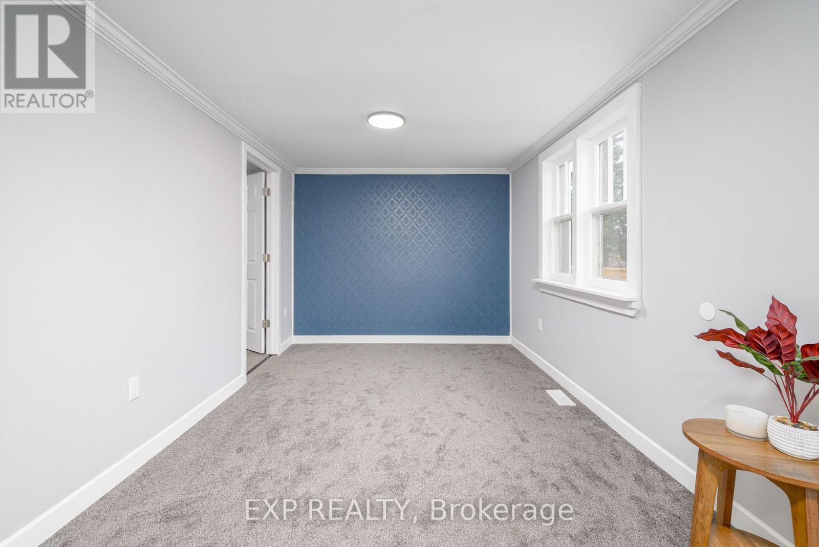 46 Young Street, Hastings Highlands (Monteagle Ward), Ontario  K0L 2S0 - Photo 5 - X12481420