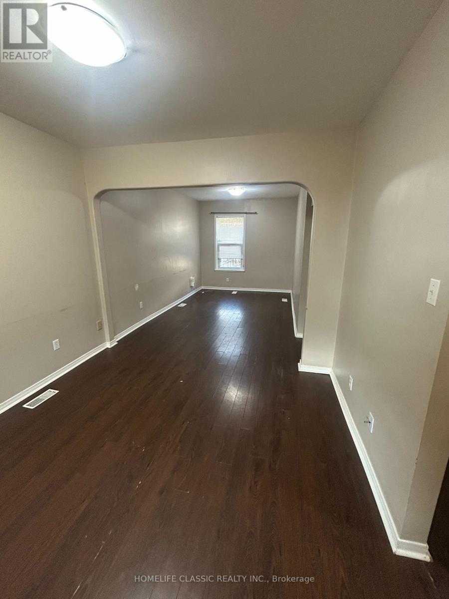 264 Wolfe Street, Peterborough (Town Ward 3), Ontario  K9J 2L3 - Photo 13 - X12481608