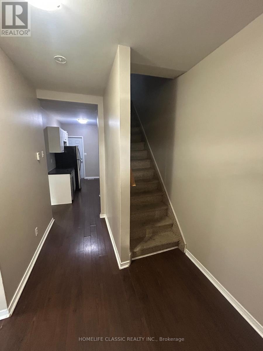 264 Wolfe Street, Peterborough (Town Ward 3), Ontario  K9J 2L3 - Photo 16 - X12481608