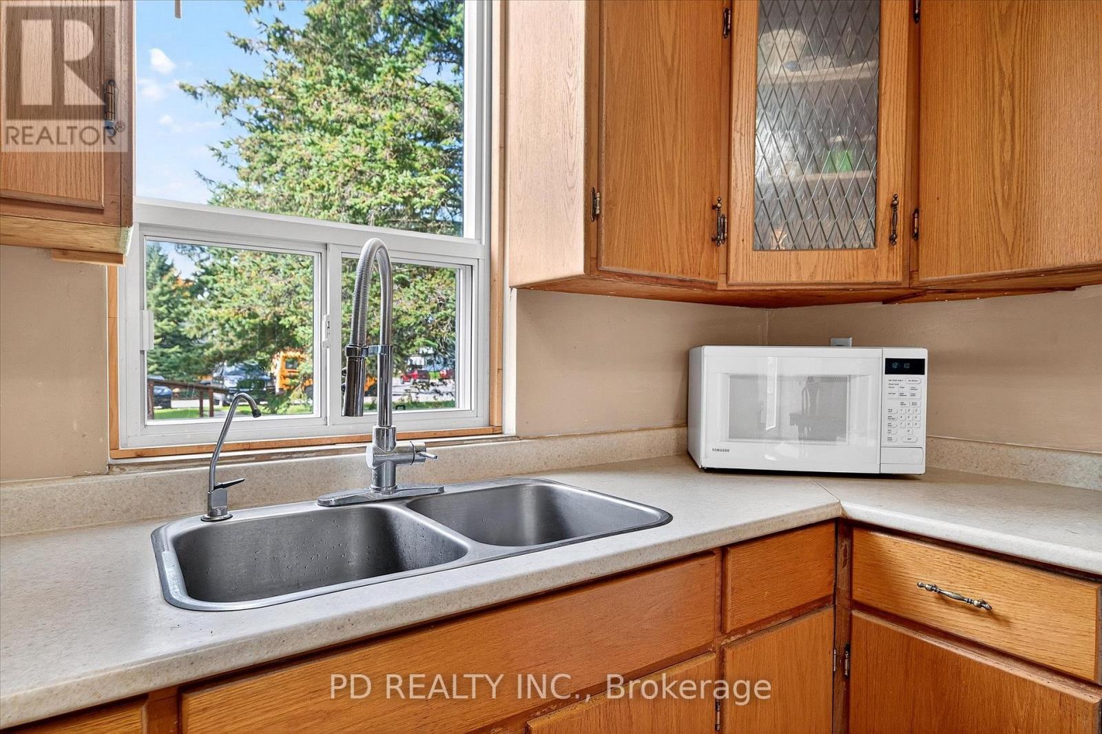 64 King Street W, Kawartha Lakes (Omemee), Ontario  K0L 2W0 - Photo 18 - X12481759