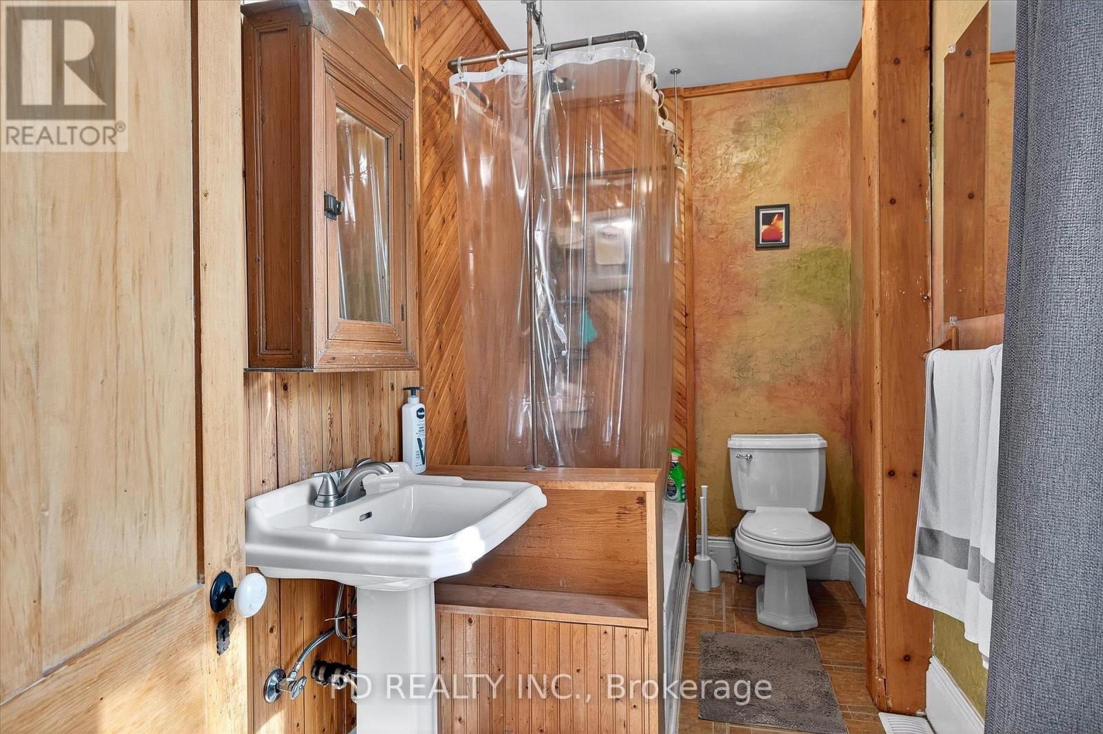 64 King Street W, Kawartha Lakes (Omemee), Ontario  K0L 2W0 - Photo 40 - X12481759