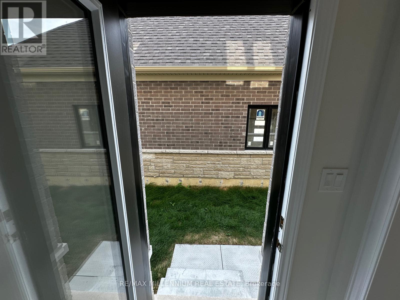 333 Lindsay Street N, Kawartha Lakes (Lindsay), Ontario  K9V 5V5 - Photo 14 - X12482523