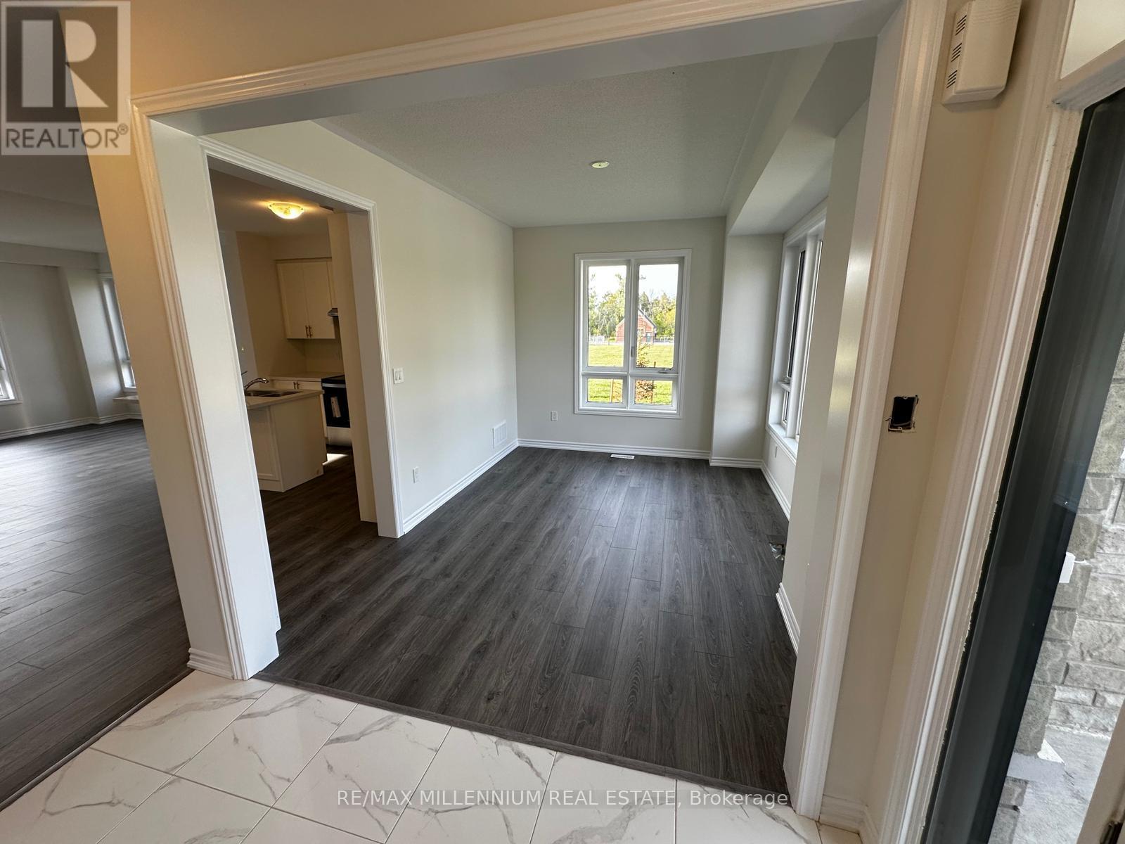 333 Lindsay Street N, Kawartha Lakes (Lindsay), Ontario  K9V 5V5 - Photo 7 - X12482523