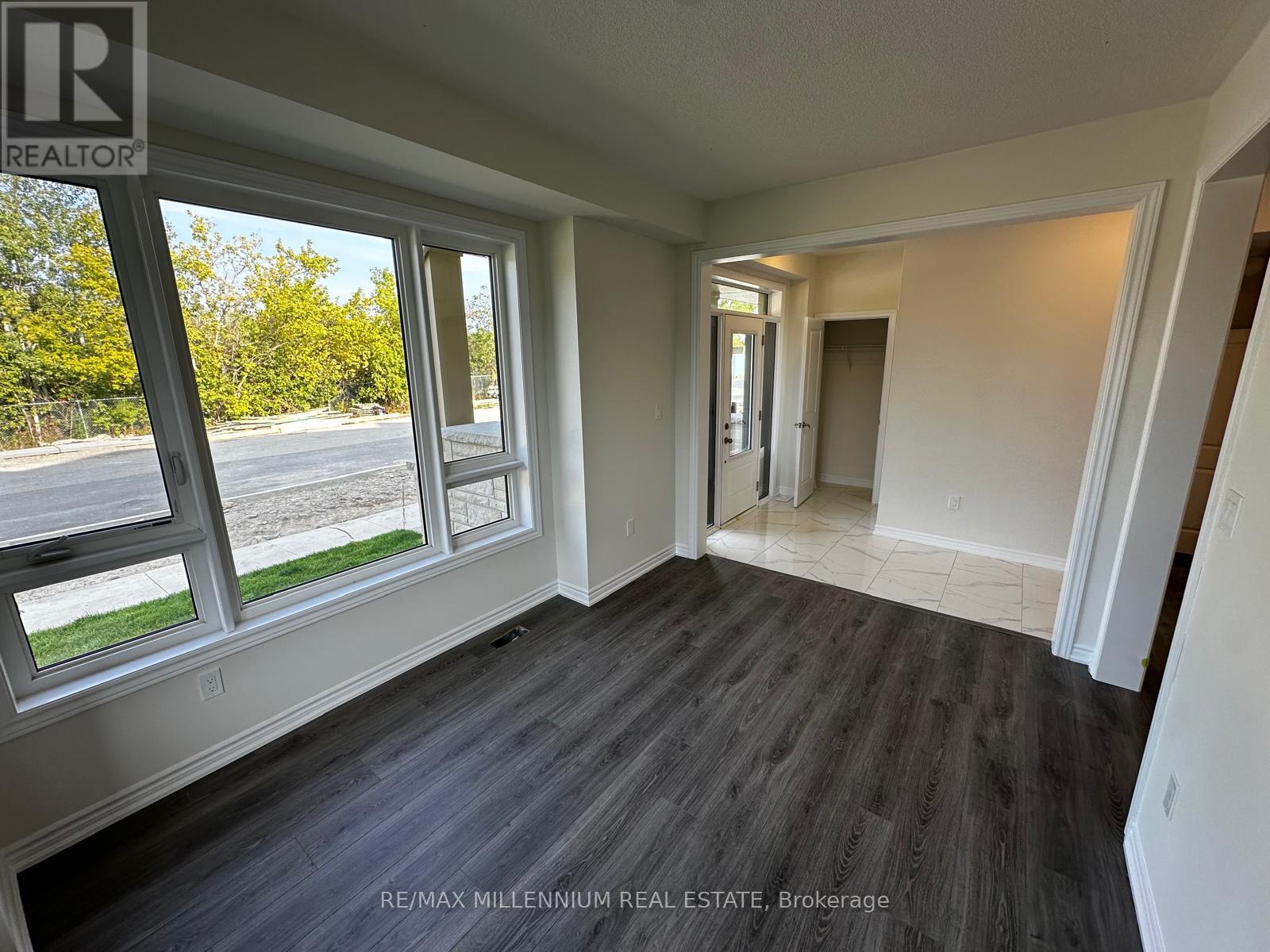 333 Lindsay Street N, Kawartha Lakes (Lindsay), Ontario  K9V 5V5 - Photo 8 - X12482523