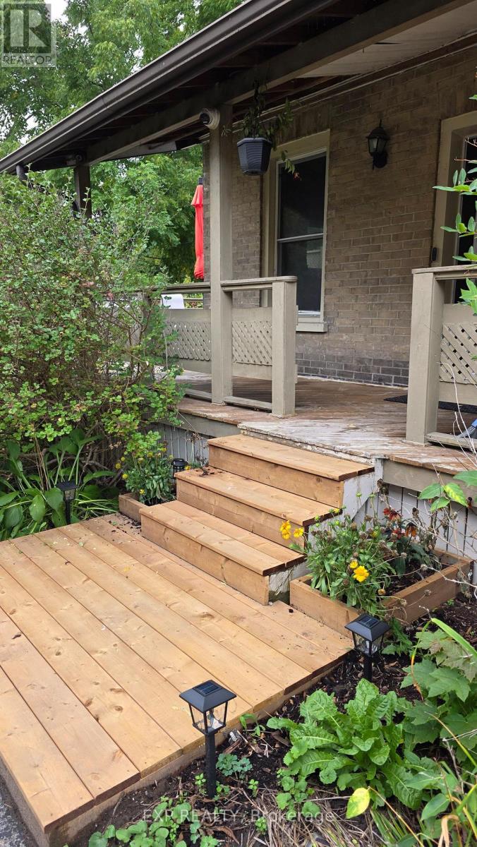 577 Bolivar Street, Peterborough (Town Ward 3), Ontario  K9J 4R9 - Photo 4 - X12482854