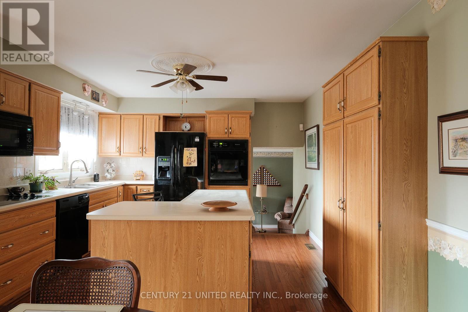 788 Cumberland Avenue, Peterborough (Northcrest Ward 5), Ontario  K9H 7B2 - Photo 11 - X12483127