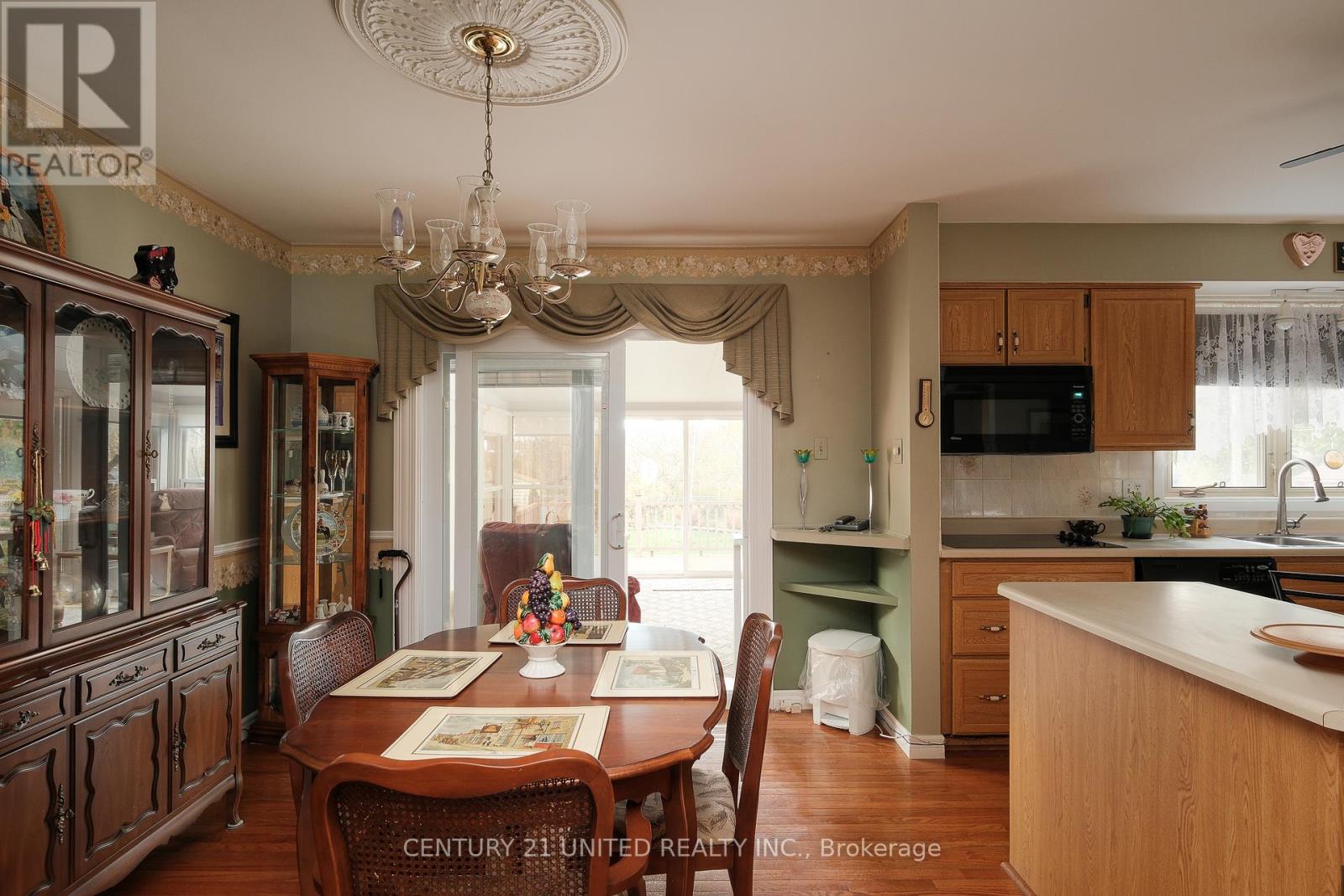 788 Cumberland Avenue, Peterborough (Northcrest Ward 5), Ontario  K9H 7B2 - Photo 16 - X12483127