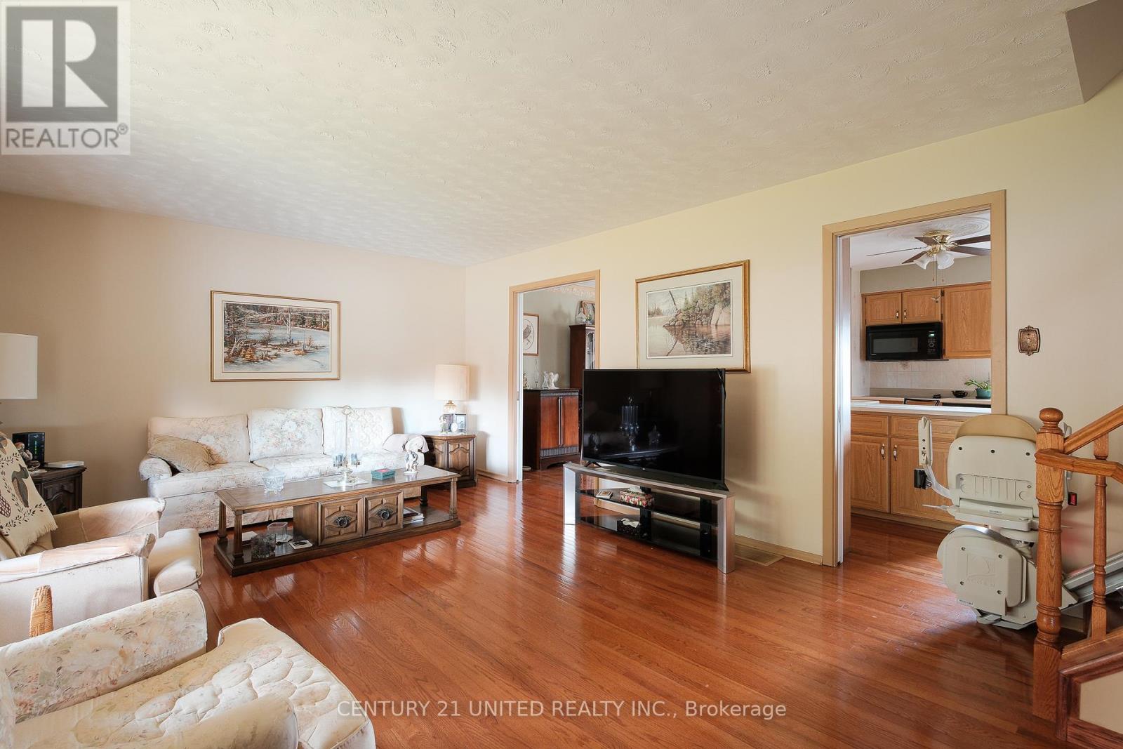 788 Cumberland Avenue, Peterborough (Northcrest Ward 5), Ontario  K9H 7B2 - Photo 20 - X12483127