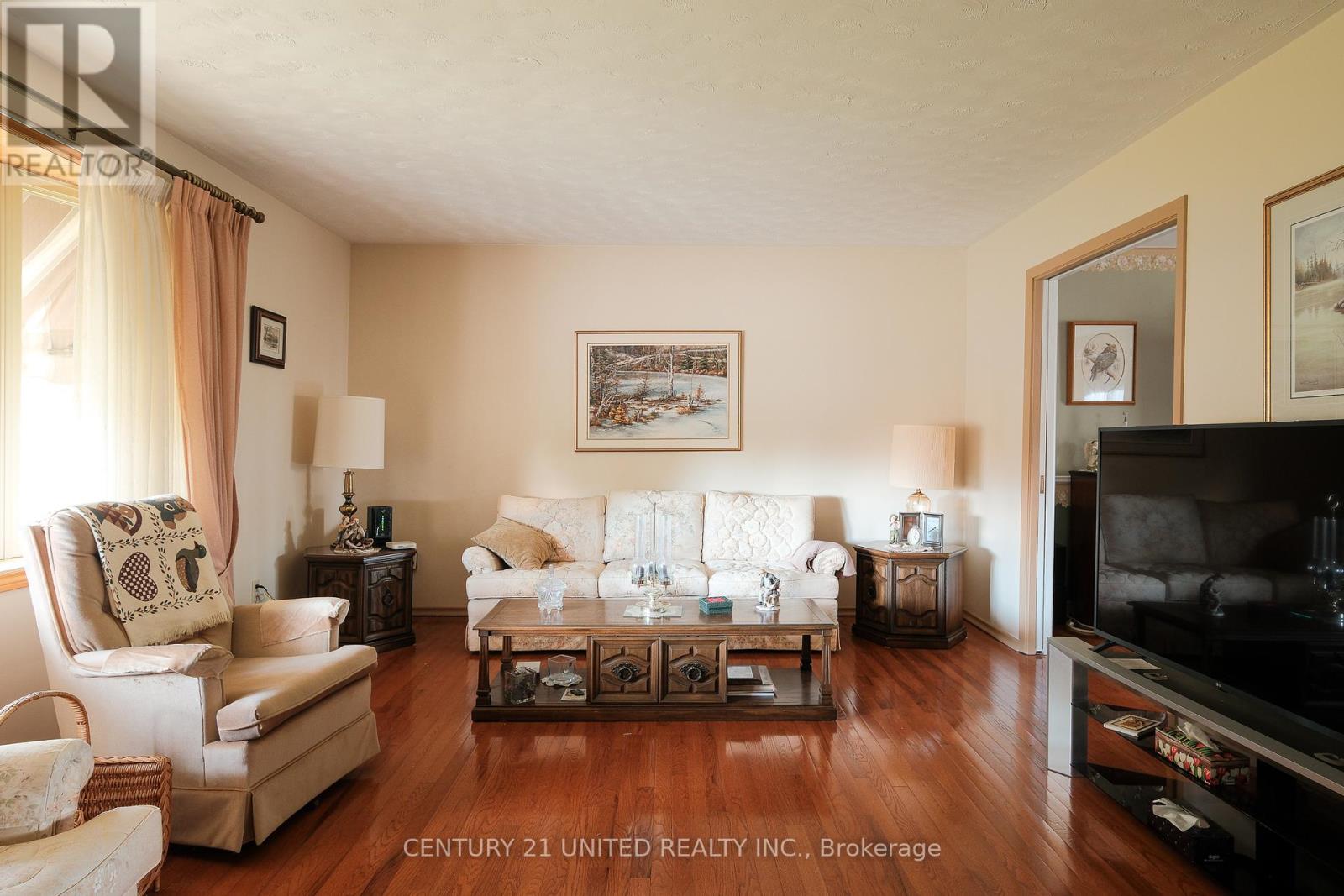 788 Cumberland Avenue, Peterborough (Northcrest Ward 5), Ontario  K9H 7B2 - Photo 21 - X12483127