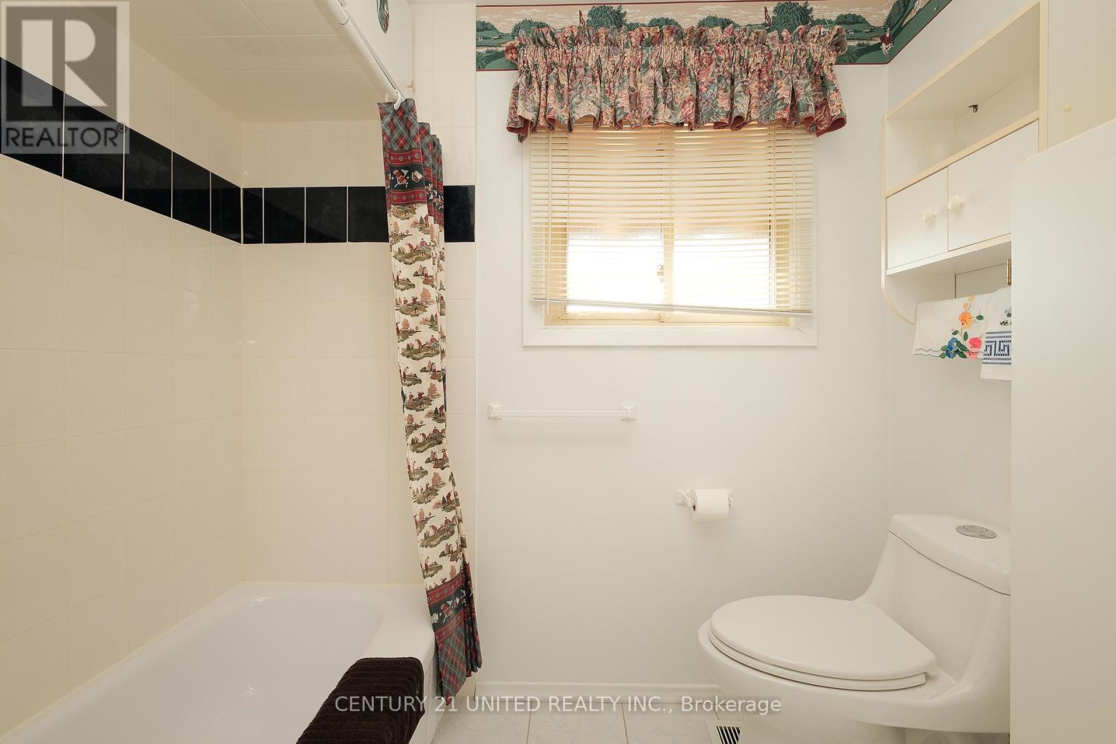 788 Cumberland Avenue, Peterborough (Northcrest Ward 5), Ontario  K9H 7B2 - Photo 25 - X12483127