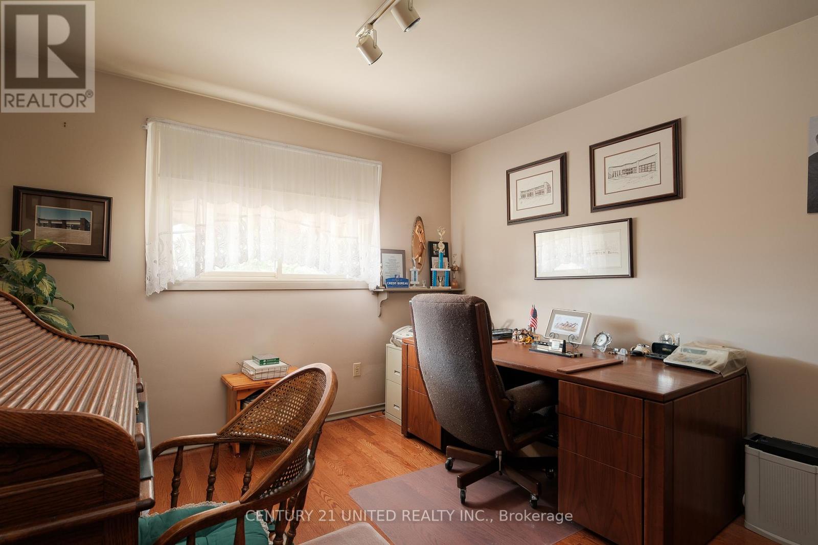 788 Cumberland Avenue, Peterborough (Northcrest Ward 5), Ontario  K9H 7B2 - Photo 31 - X12483127