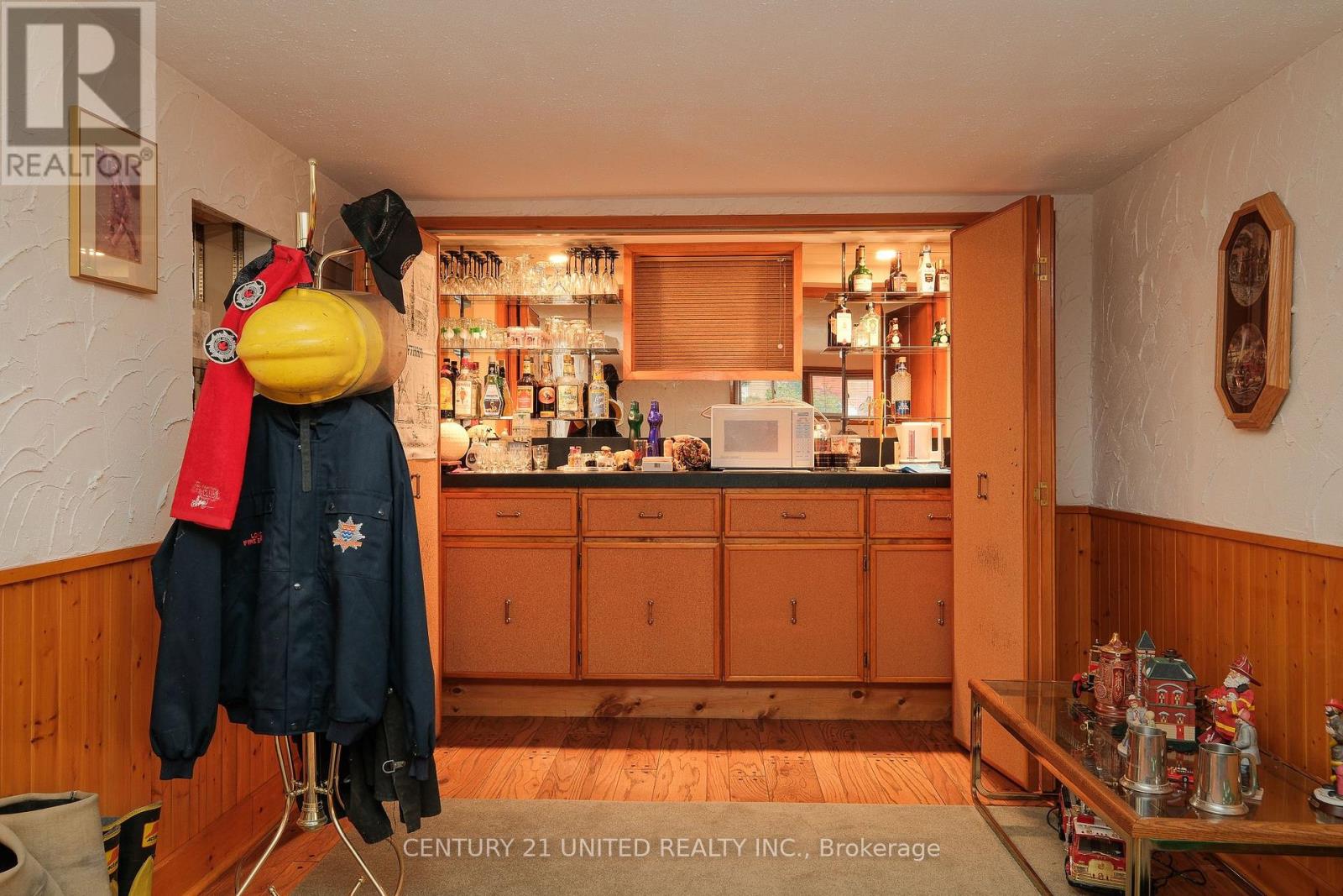 788 Cumberland Avenue, Peterborough (Northcrest Ward 5), Ontario  K9H 7B2 - Photo 35 - X12483127