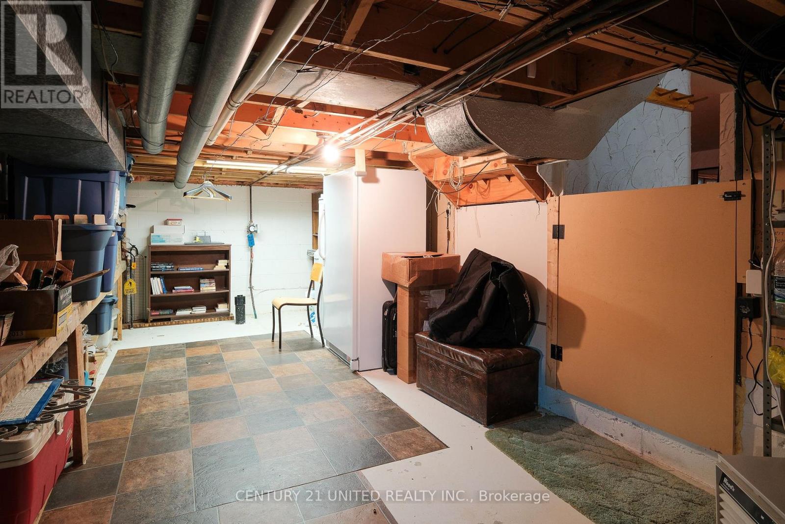 788 Cumberland Avenue, Peterborough (Northcrest Ward 5), Ontario  K9H 7B2 - Photo 40 - X12483127