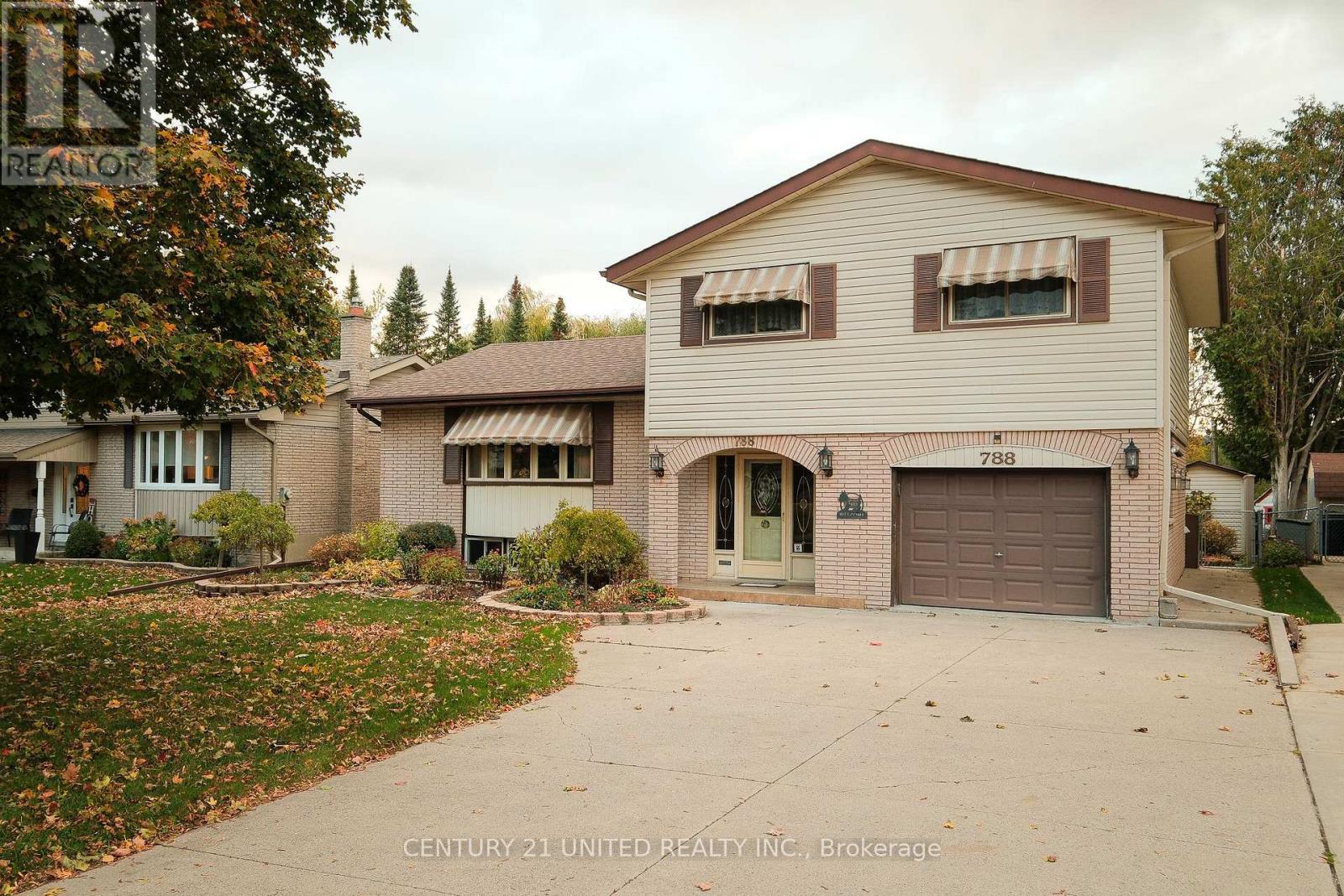 788 Cumberland Avenue, Peterborough (Northcrest Ward 5), Ontario  K9H 7B2 - Photo 42 - X12483127