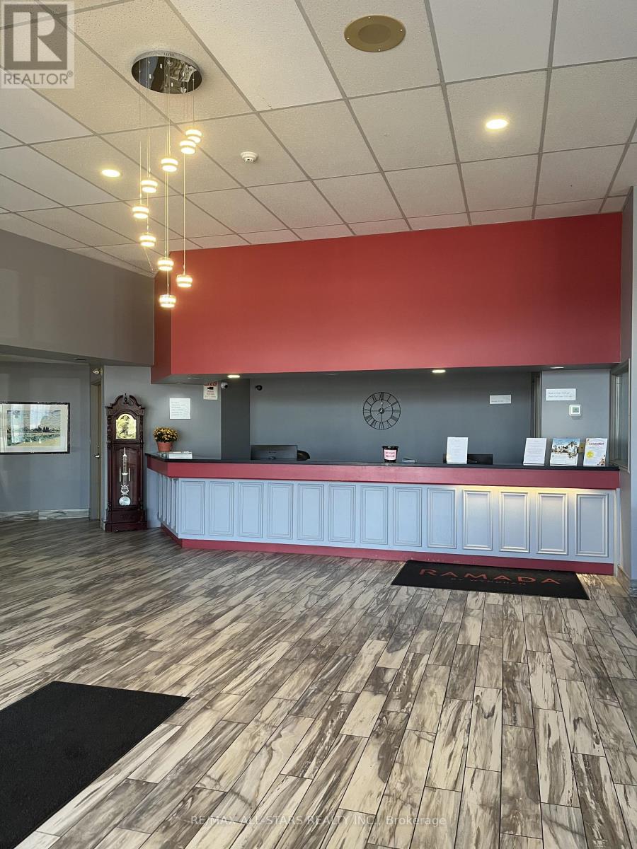 Balsam Room - 1754 Highway 7, Kawartha Lakes (Lindsay), Ontario  K9V 4R2 - Photo 2 - X12483193