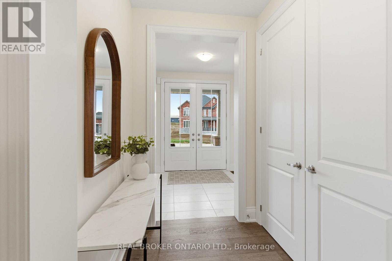 26 Autumn Frost Road, Otonabee-South Monaghan, Ontario  K9J 0K7 - Photo 4 - X12483337