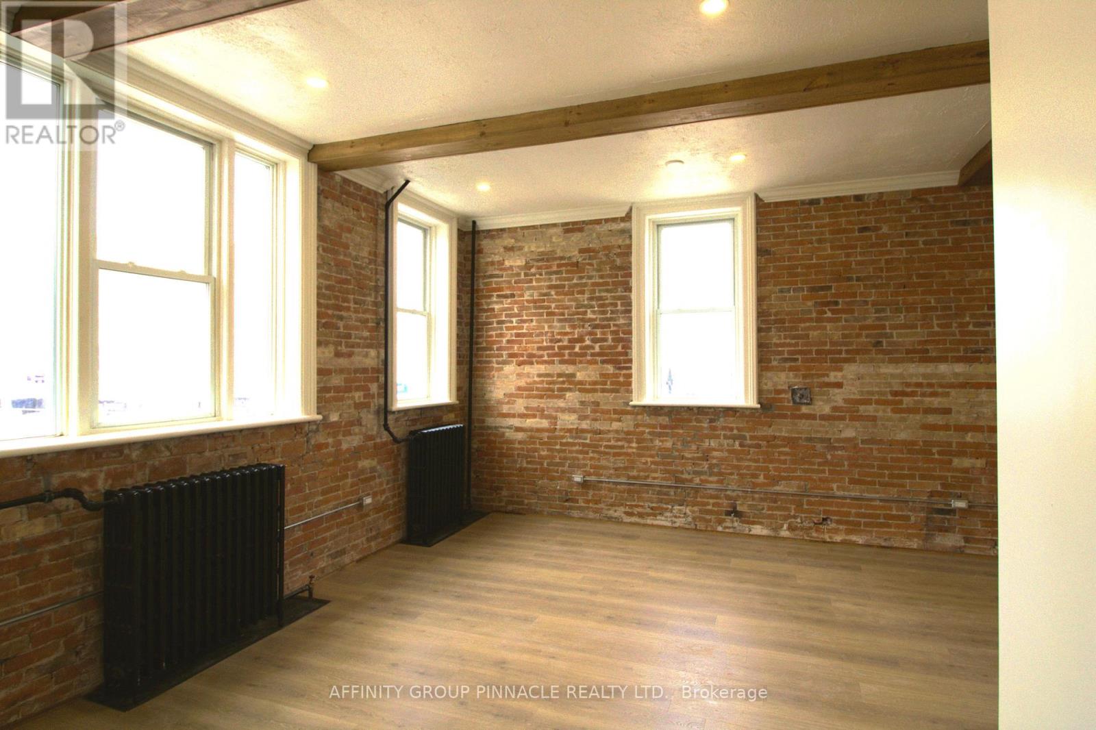 2 - 3 Cambridge Street S, Kawartha Lakes (Lindsay), Ontario  K9V 3B7 - Photo 12 - X12483954