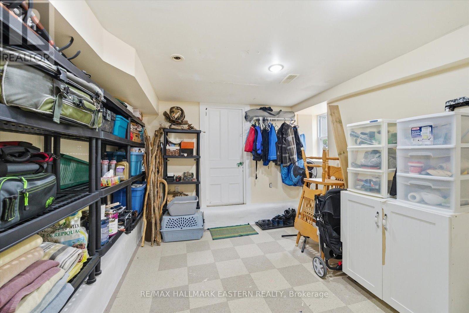 242 Dublin Street, Peterborough (Town Ward 3), Ontario  K9H 3B8 - Photo 14 - X12484029