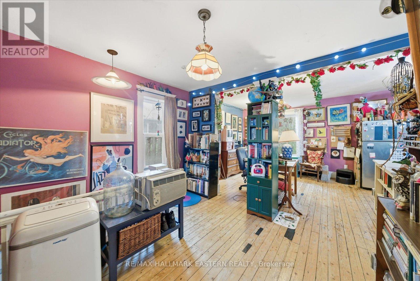 242 Dublin Street, Peterborough (Town Ward 3), Ontario  K9H 3B8 - Photo 16 - X12484029