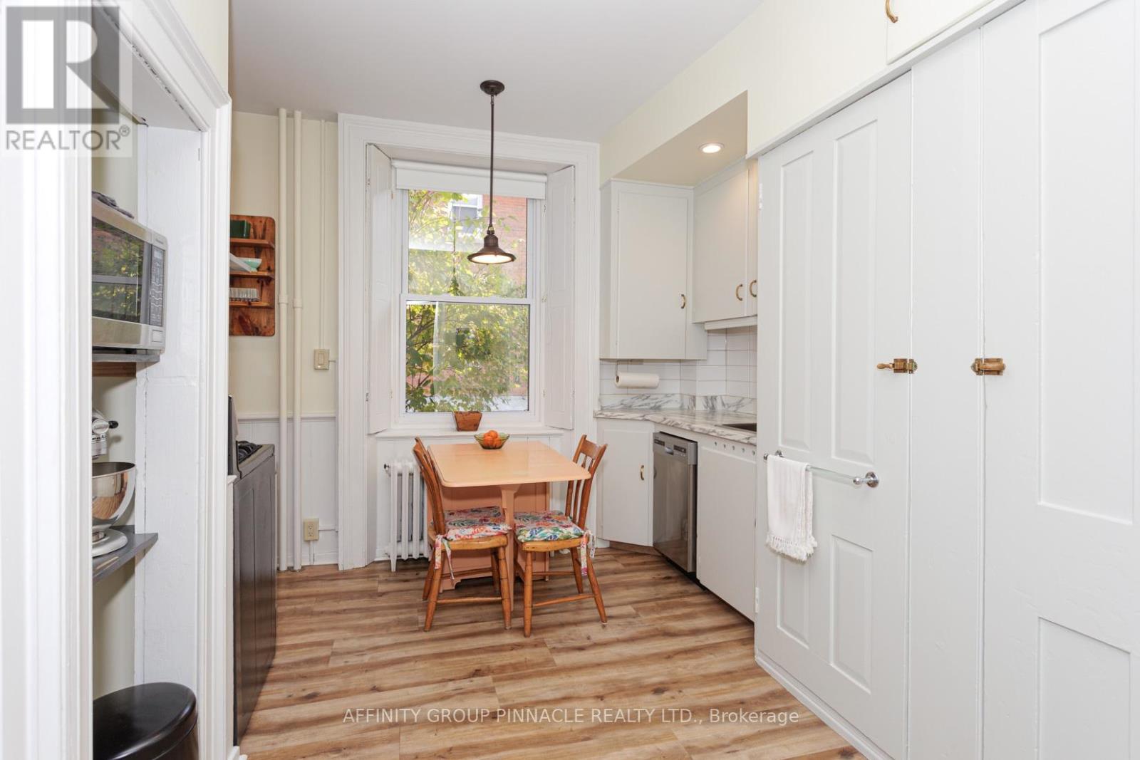 12 Russell Street E, Kawartha Lakes (Lindsay), Ontario  K9V 1Z8 - Photo 18 - X12484322